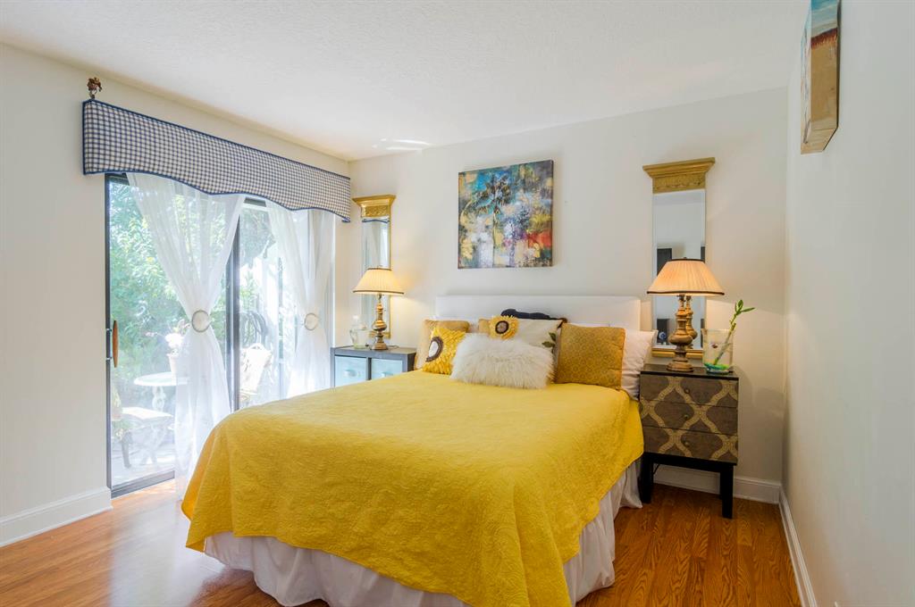 Cape Pointe of Jonathans Landing - Residential