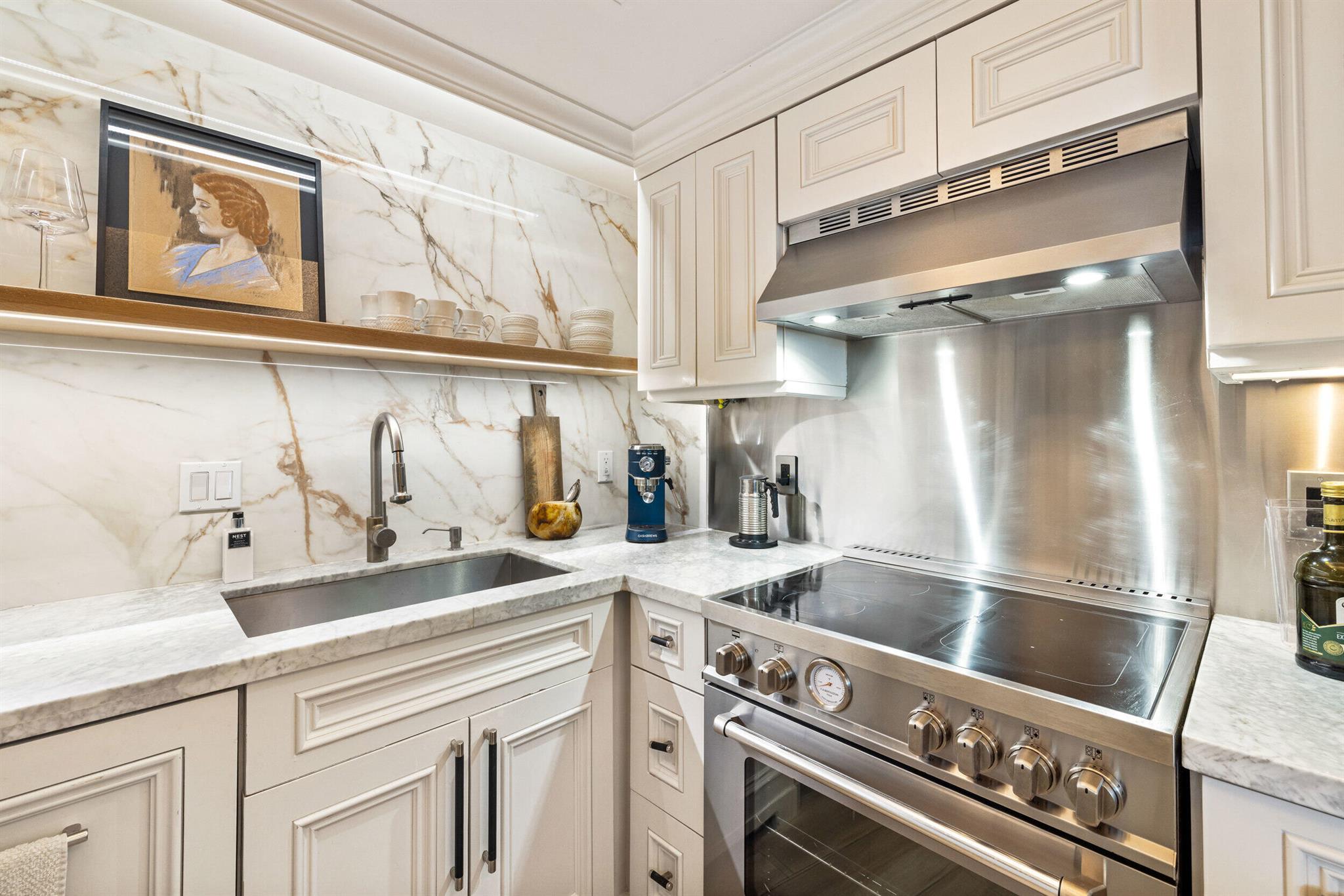 AMBASSADOR SOUTH DEV CORP - Residential Lease