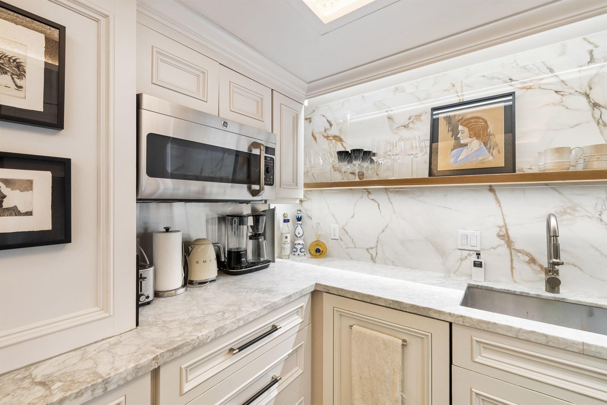 AMBASSADOR SOUTH DEV CORP - Residential Lease