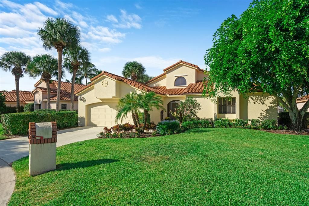 Photo of 16663 Hidden Cove Drive, Jupiter, FL 33477 (MLS # R10750665)