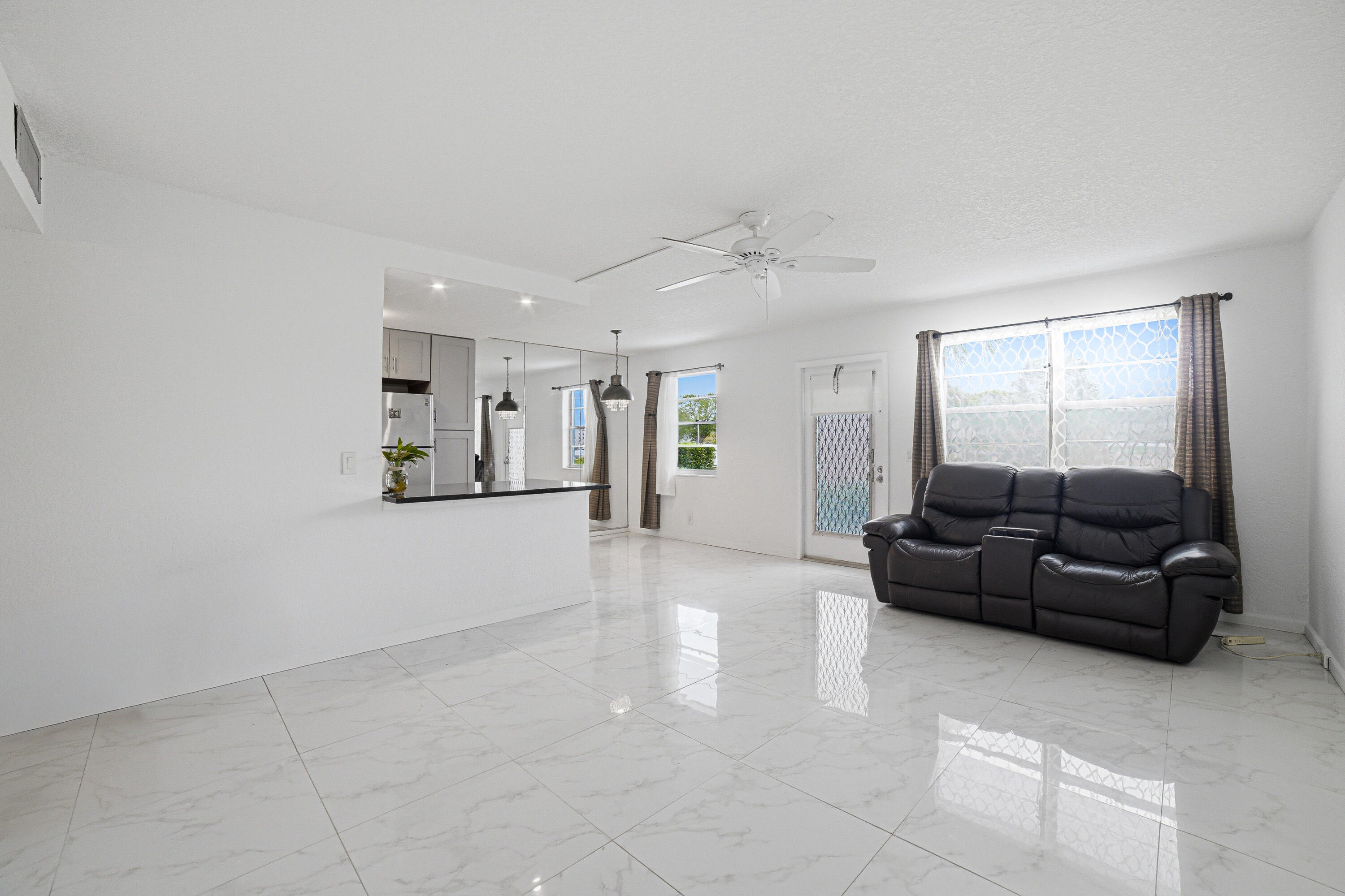 MARKHAM C CONDO - Residential