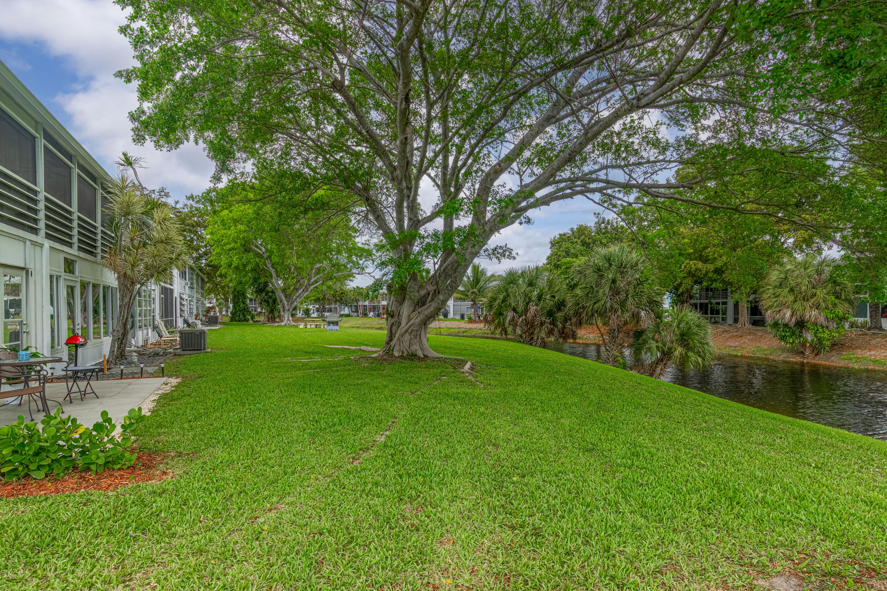 MARKHAM C CONDO - Residential