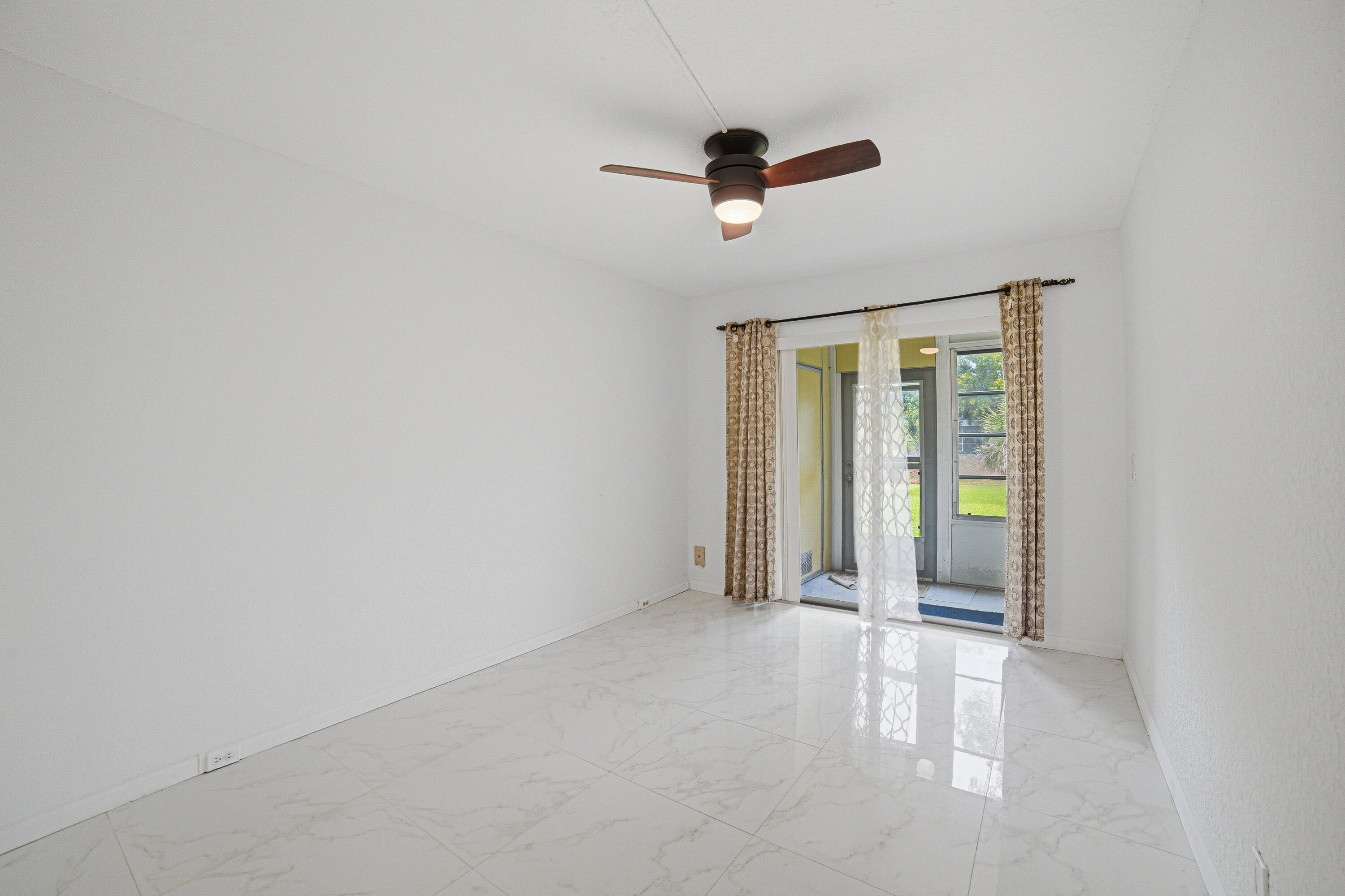 MARKHAM C CONDO - Residential