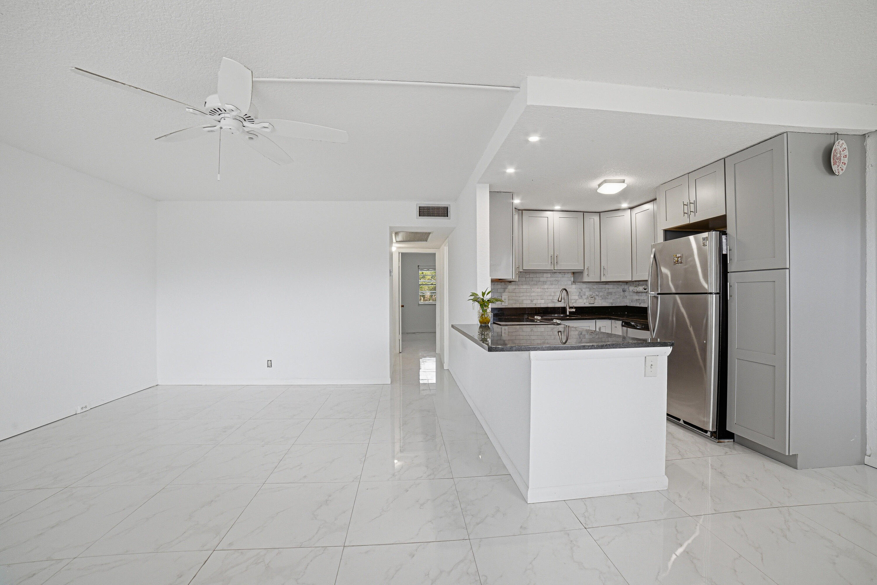 MARKHAM C CONDO - Residential