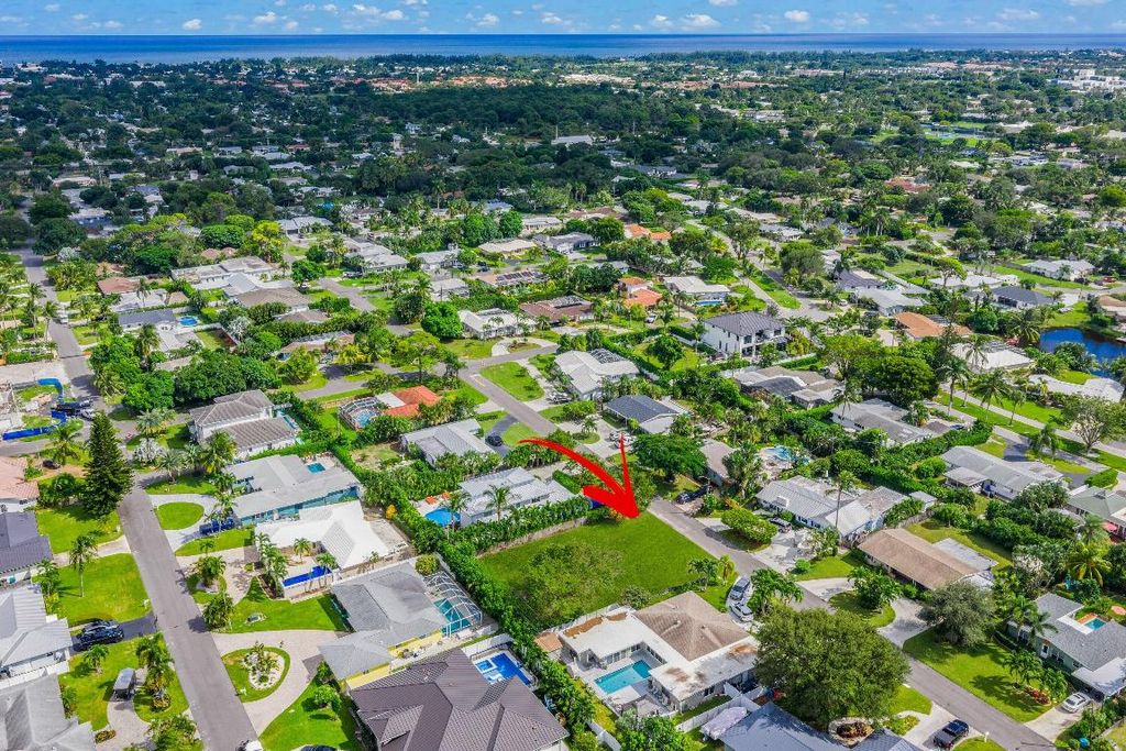 Photo of 925 Sunset Road, Boynton Beach, FL 33435 (MLS # R11134768)