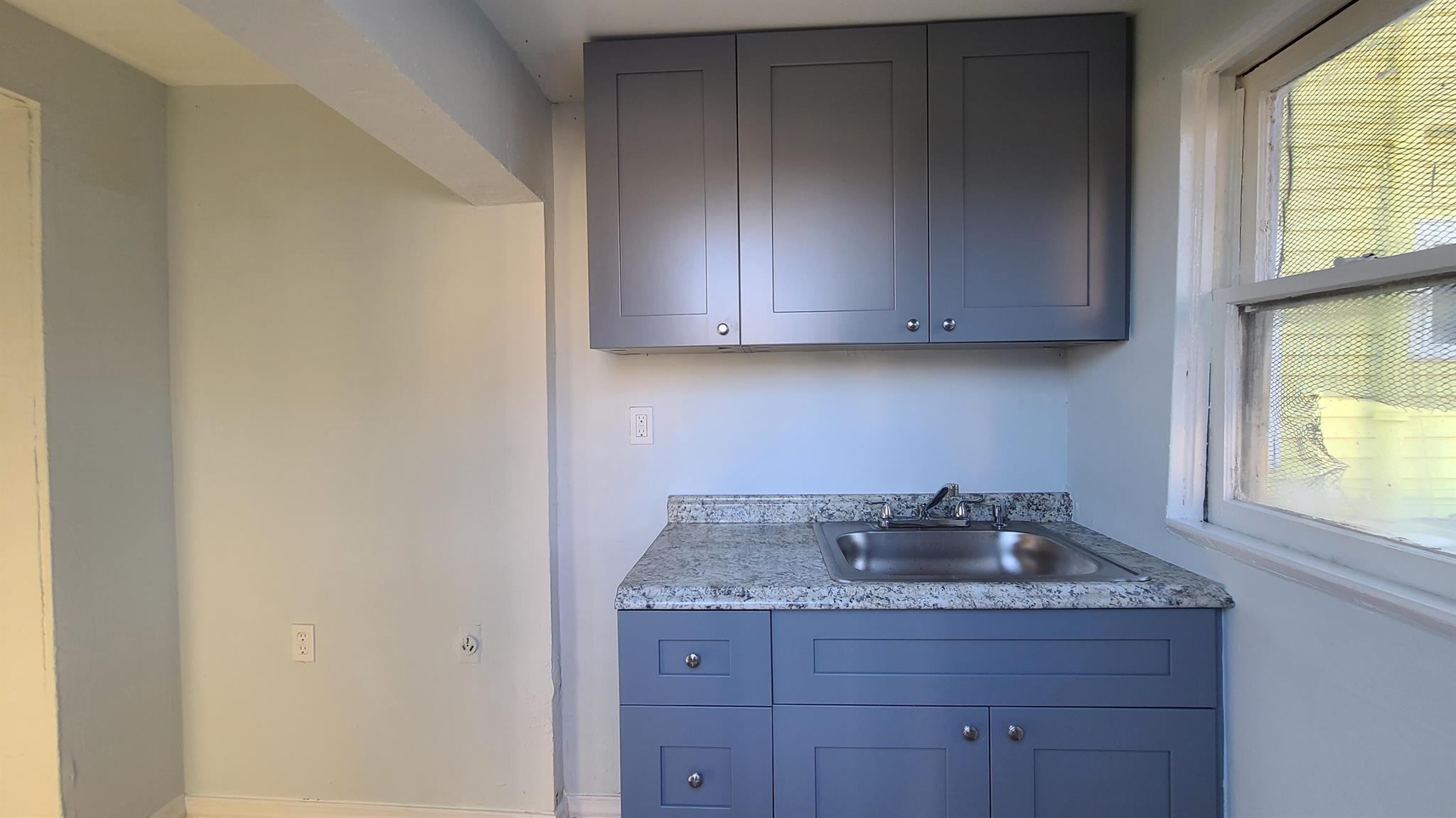 FRESHWATER 11TH & 12TH AV - Commercial Sale
