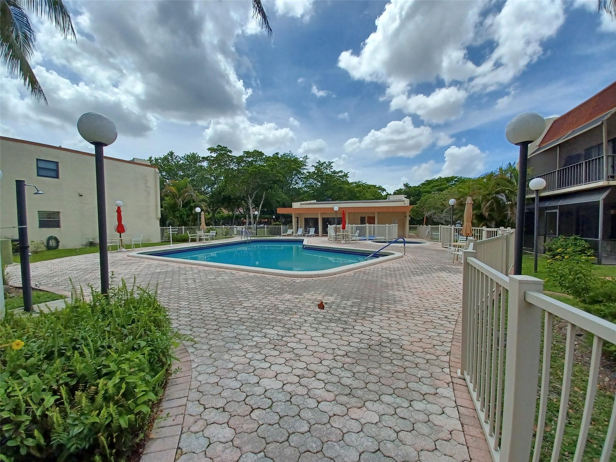 RAINTREE FOREST - Residential