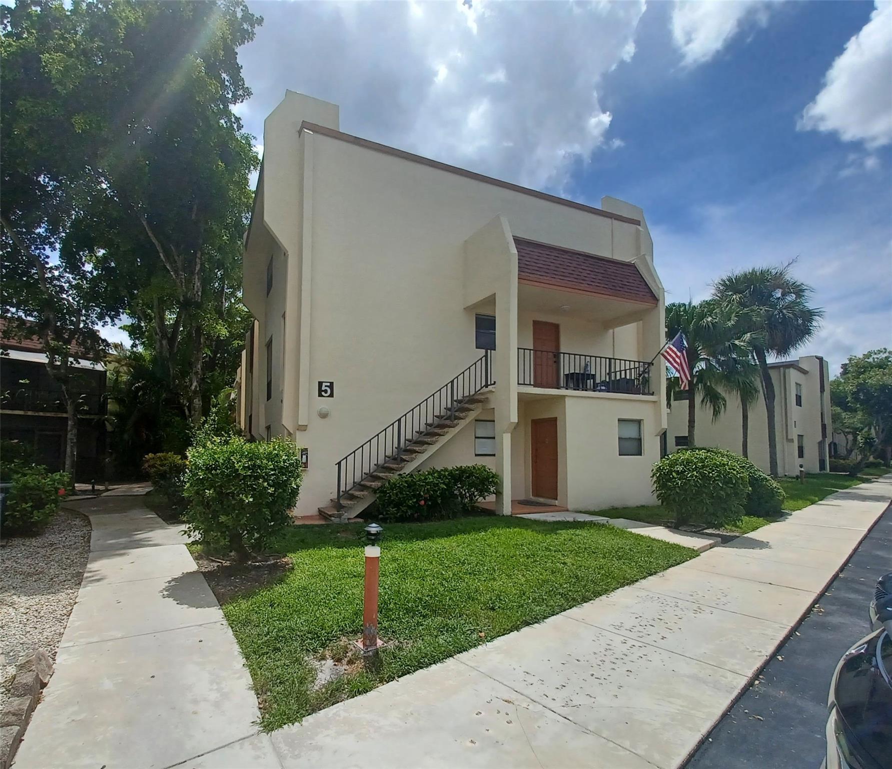 2 Bedroom, 1.5 Bath Condo in Prime Location! Don’t miss this bright 2nd-floor condo in a well-maintained, pet-friendly, all age community. Featuring an updated kitchen with granite countertops and backsplash, renovated bathrooms with brand new shower doors, and a convenient all-in-one washer & dryer unit, this condo is move-in ready. Relax on your screened-in balcony or enjoy the community’s swimming pool and clubhouse.
Additional highlights include: 2 assigned parking spaces; Easy access to major highways; 1.2 miles from Westfield Broward Mall, shopping, dining, and public transportation and more!
This home offers the perfect mix of comfort, location, and lifestyle!