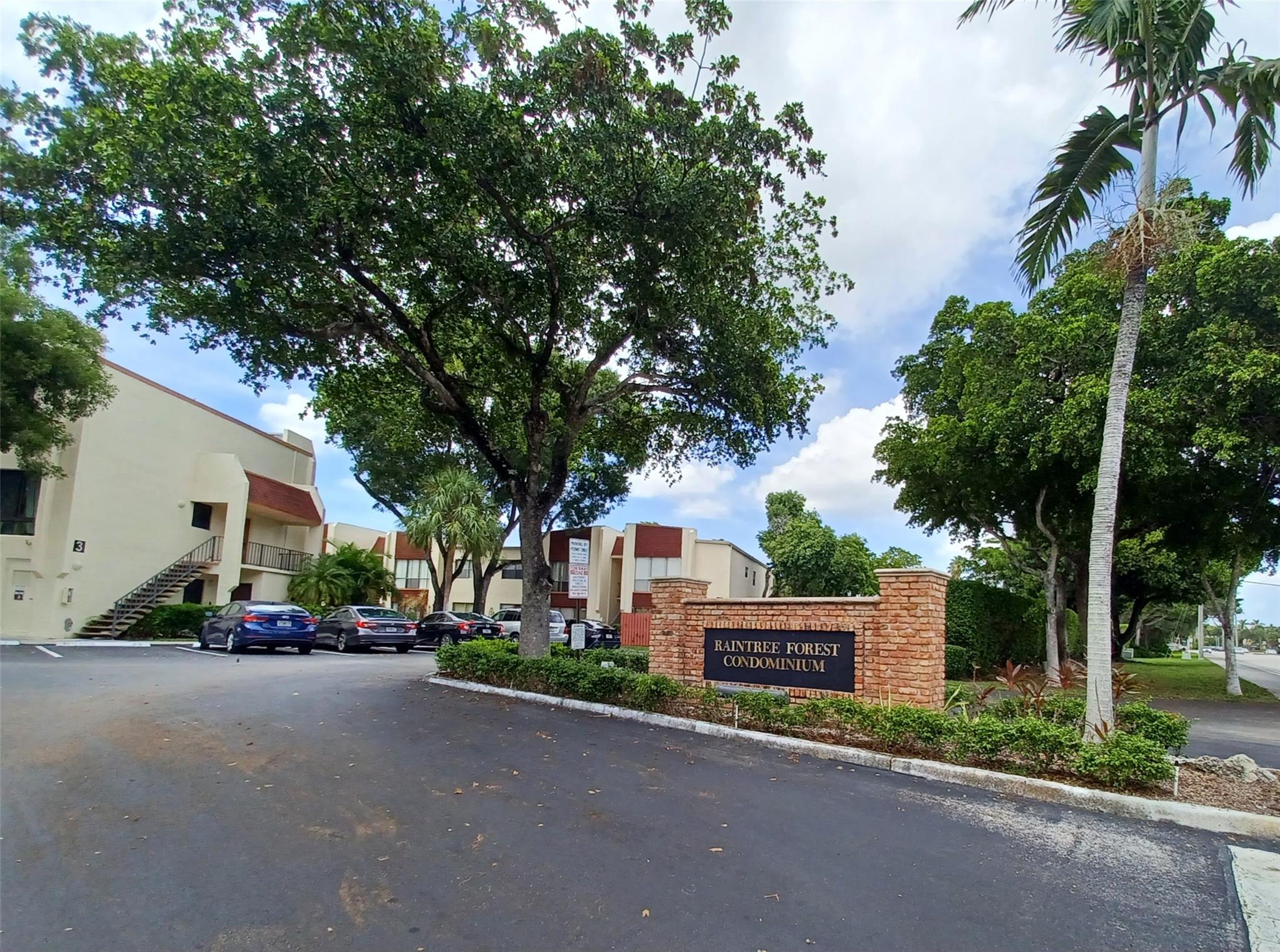 RAINTREE FOREST - Residential