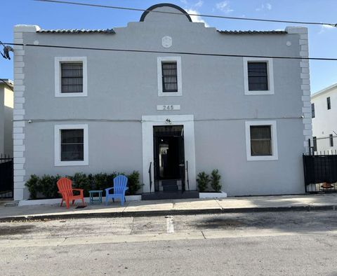 245 NW 32nd St 4 Miami FL 33127