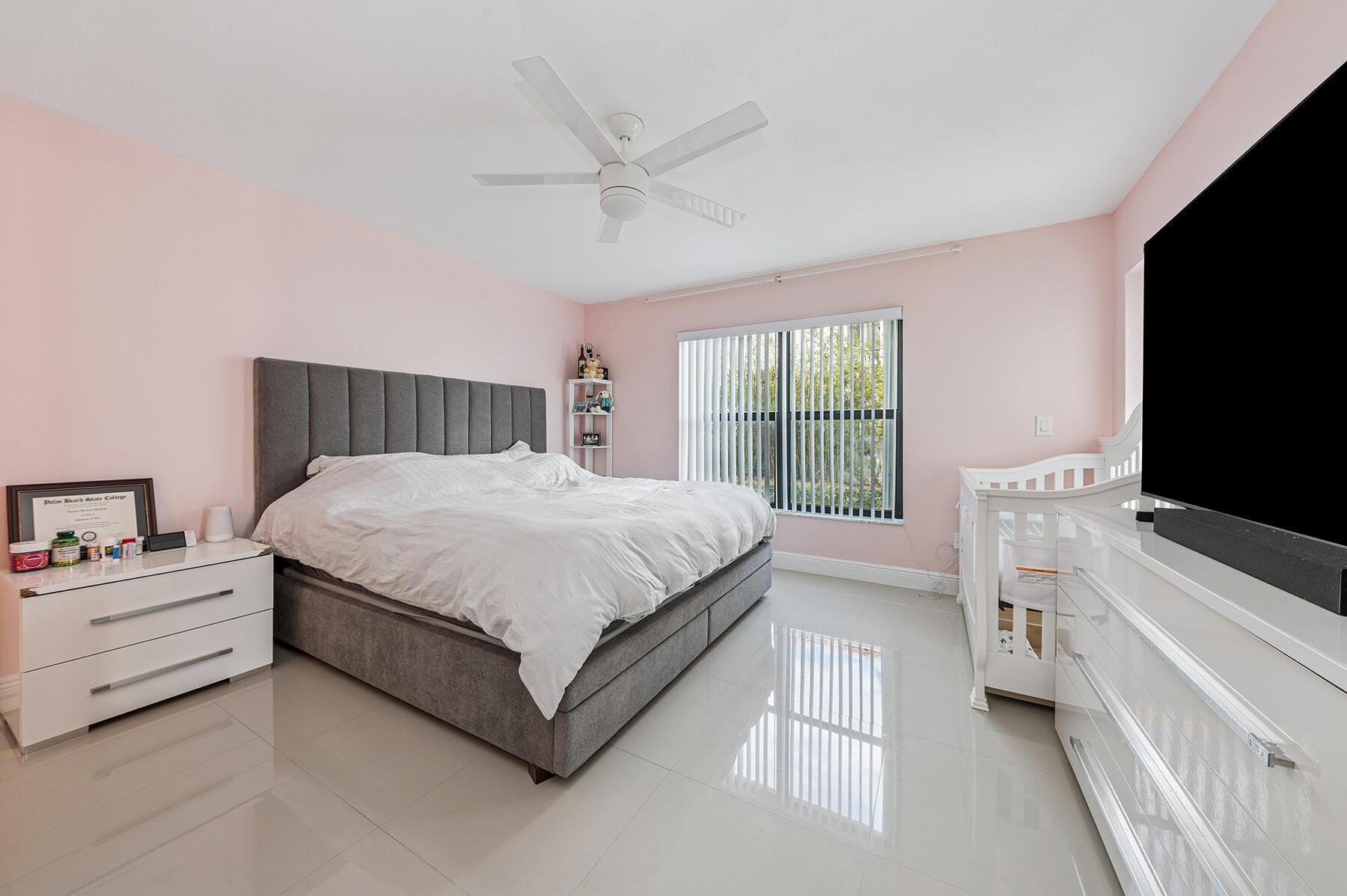 HIDDEN HARBOUR OF THE PAL - Residential Lease