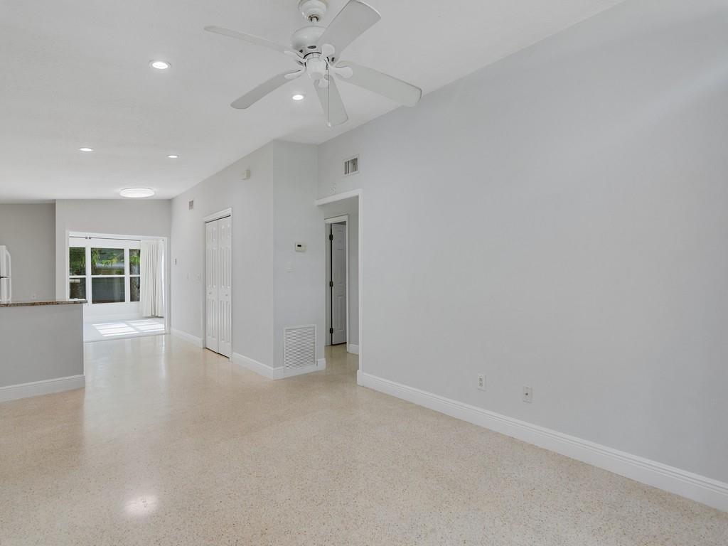 J J SCHLITT UNIT NO 1 - Residential