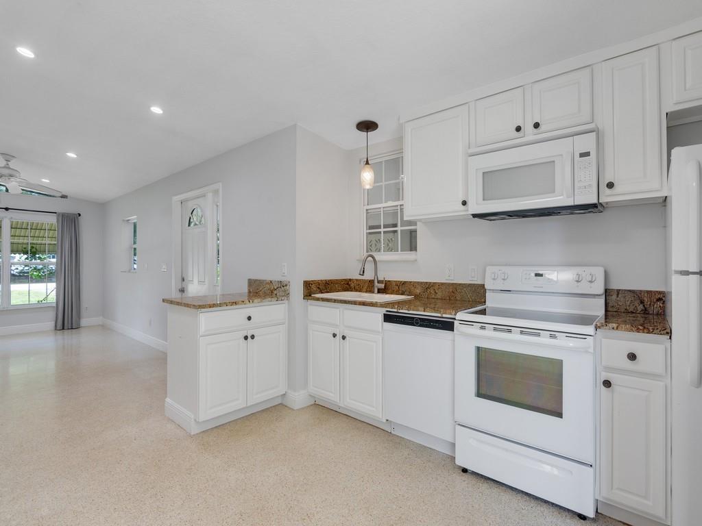 J J SCHLITT UNIT NO 1 - Residential