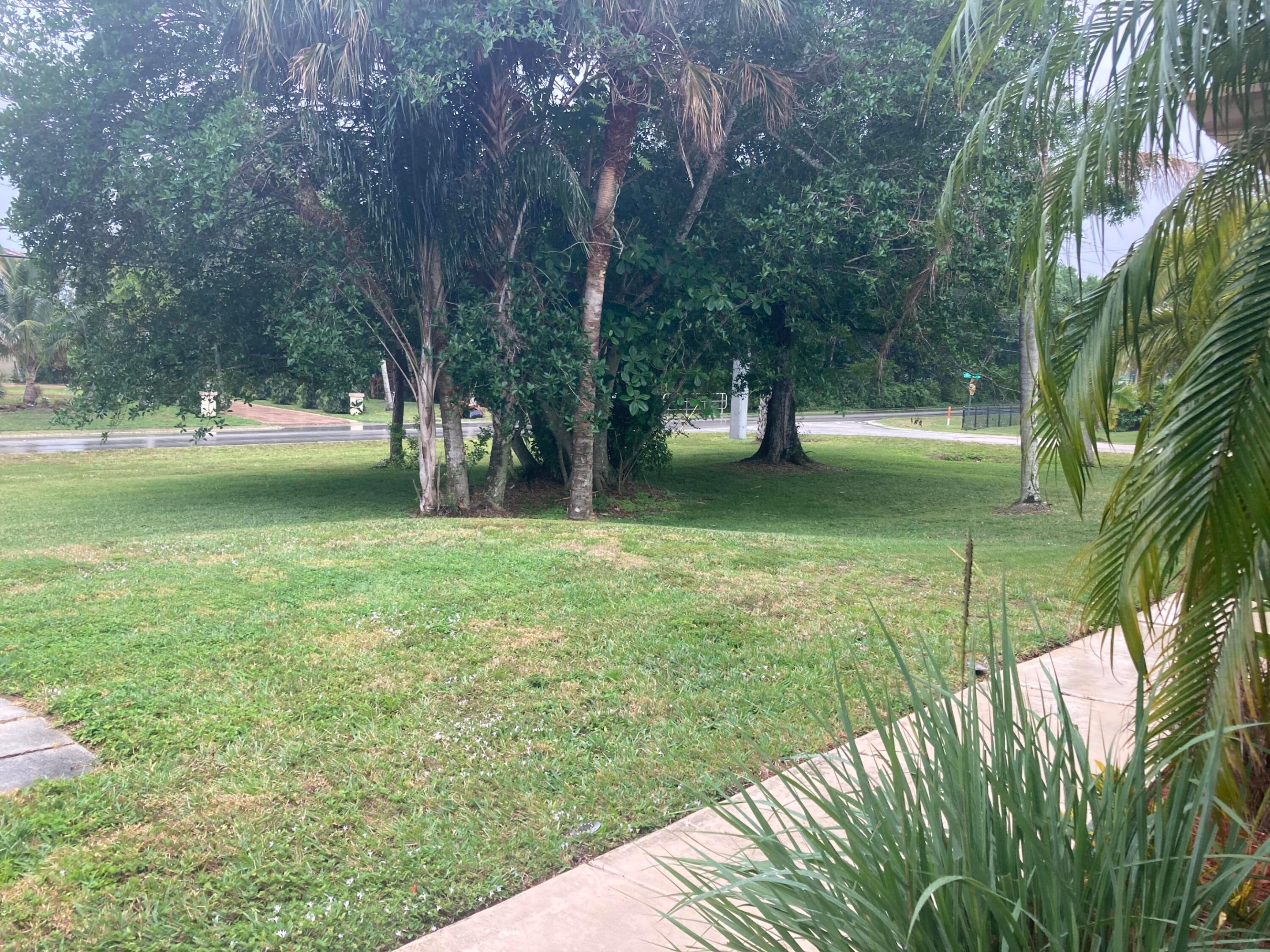 Palm Beach Country Estates - Residential