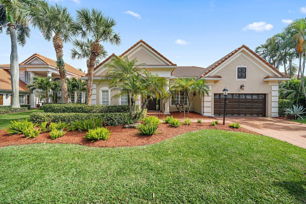 Photo of 145 Oakwood Lane, Palm Beach Gardens, FL 33410 (MLS # R10865326)