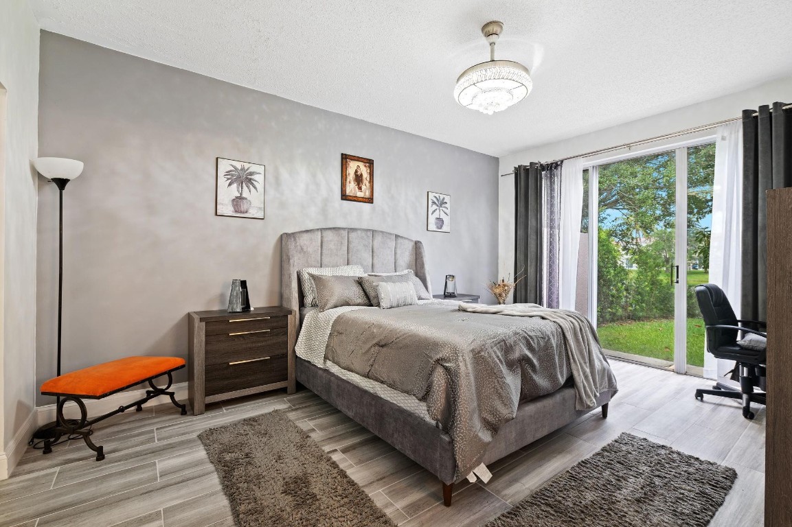 Towngate 156-11 B - Residential