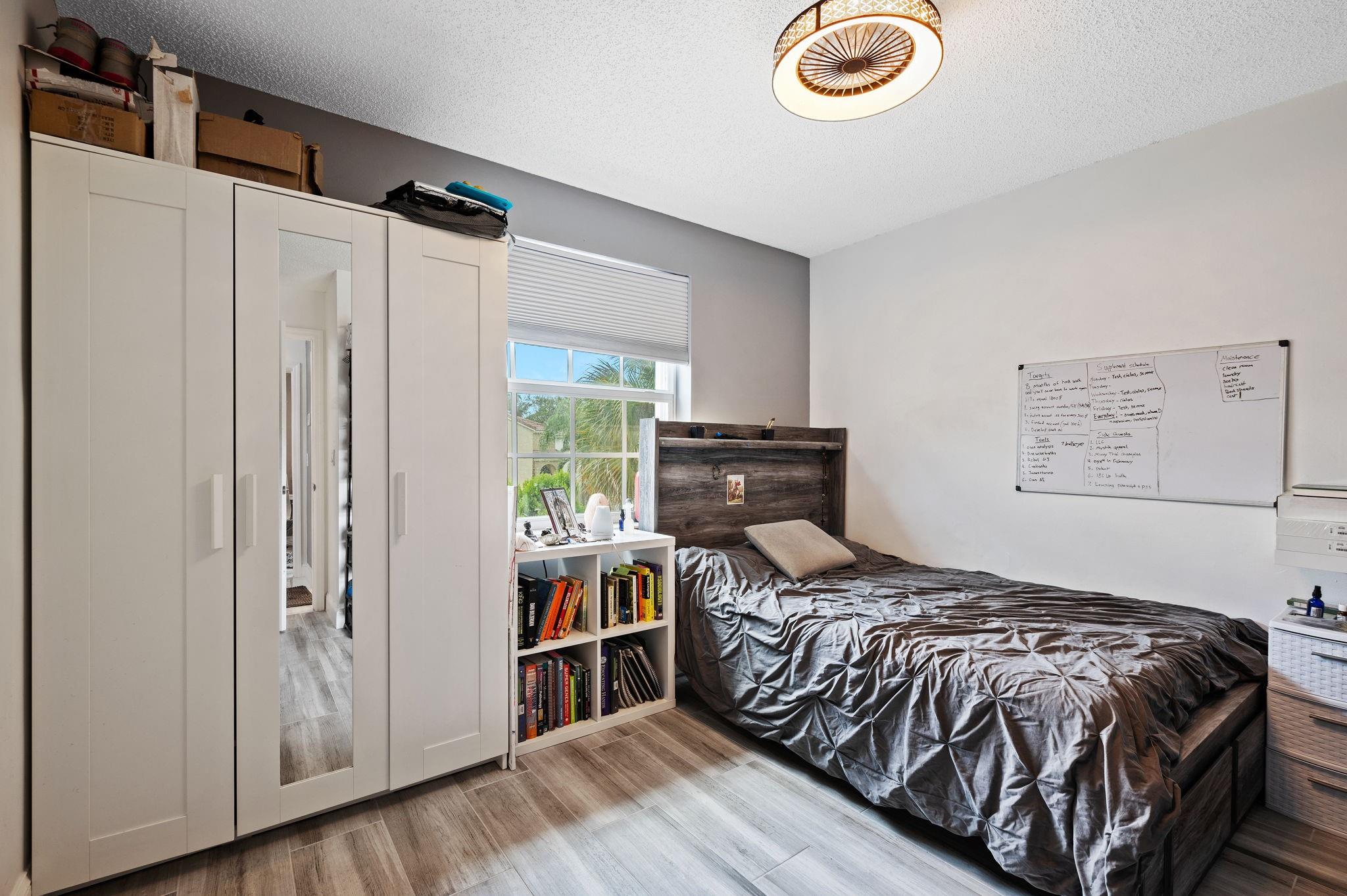 Towngate 156-11 B - Residential