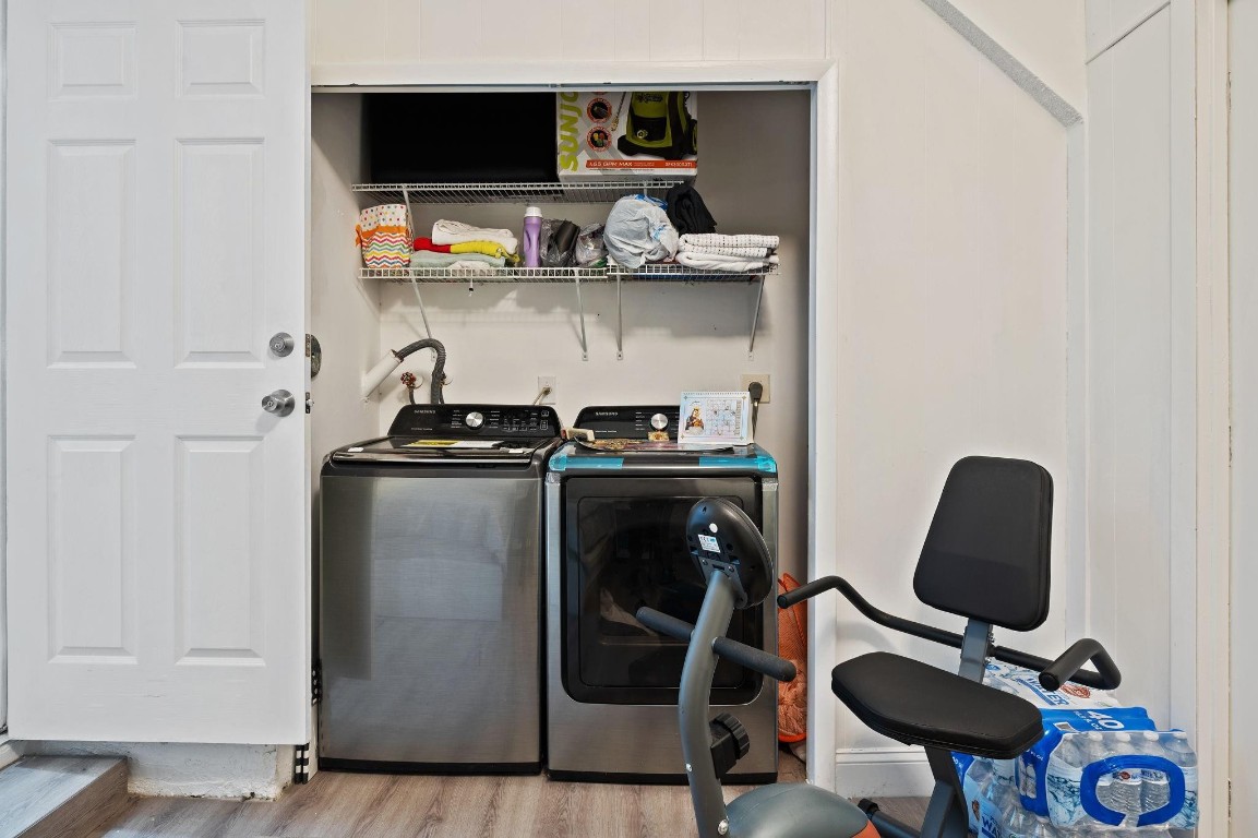 Towngate 156-11 B - Residential