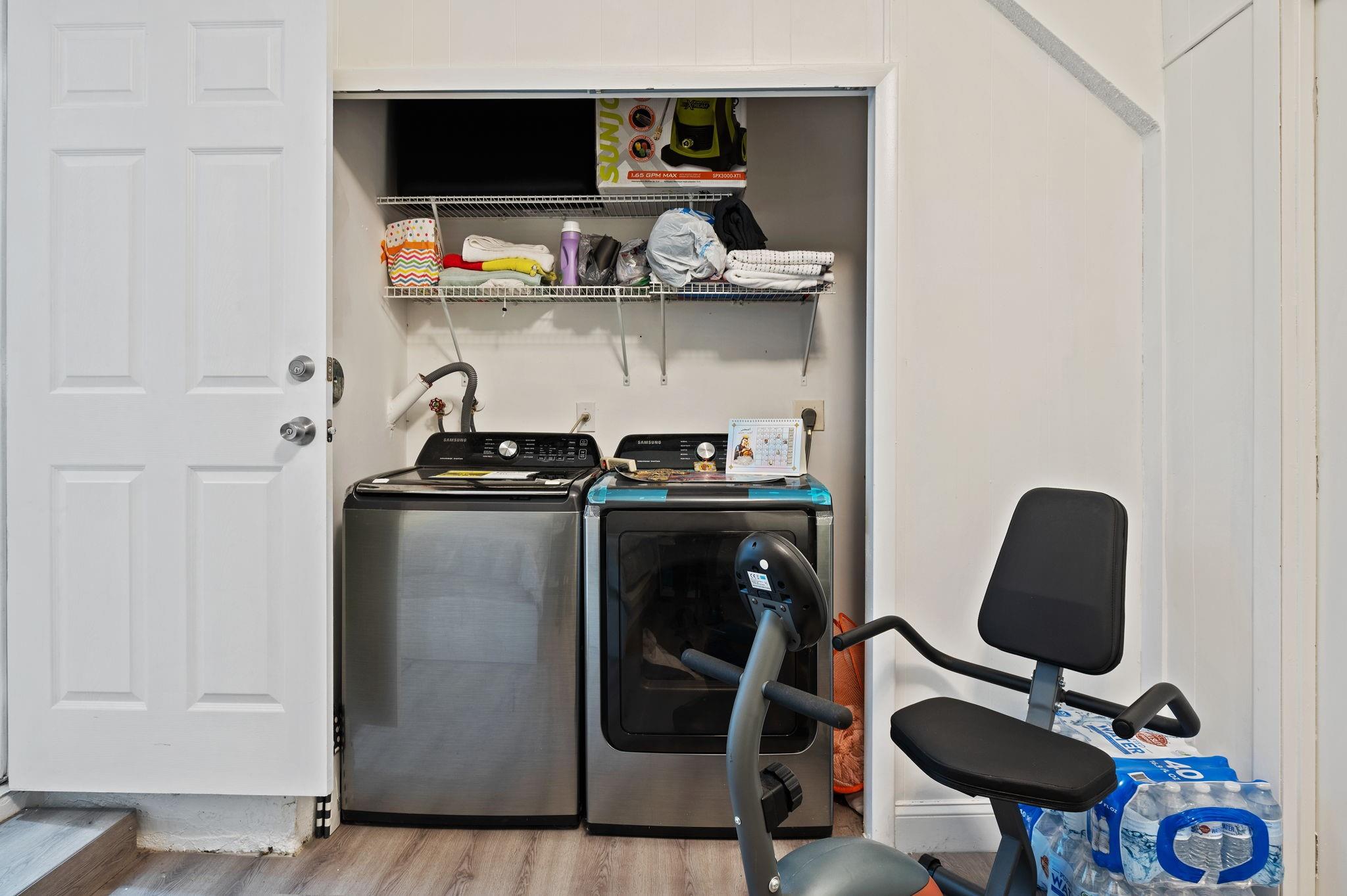 Towngate 156-11 B - Residential