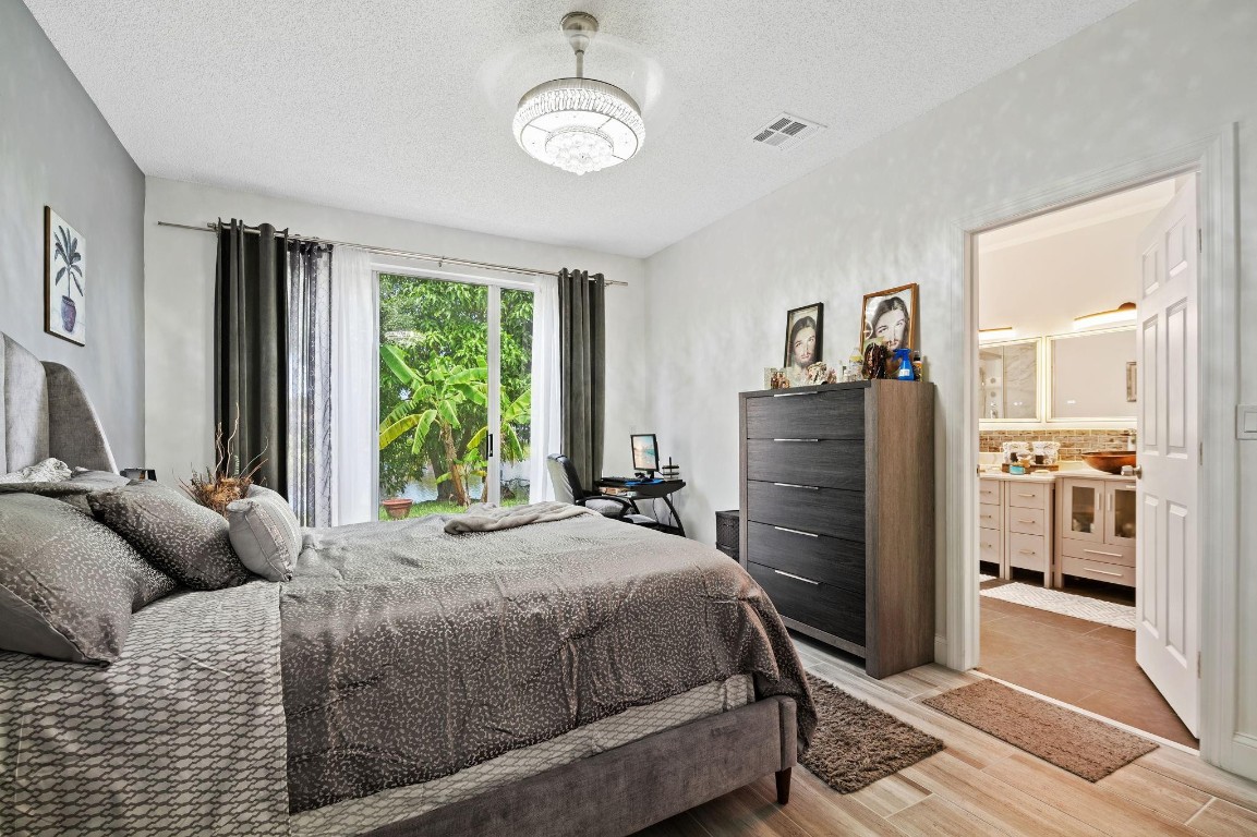 Towngate 156-11 B - Residential