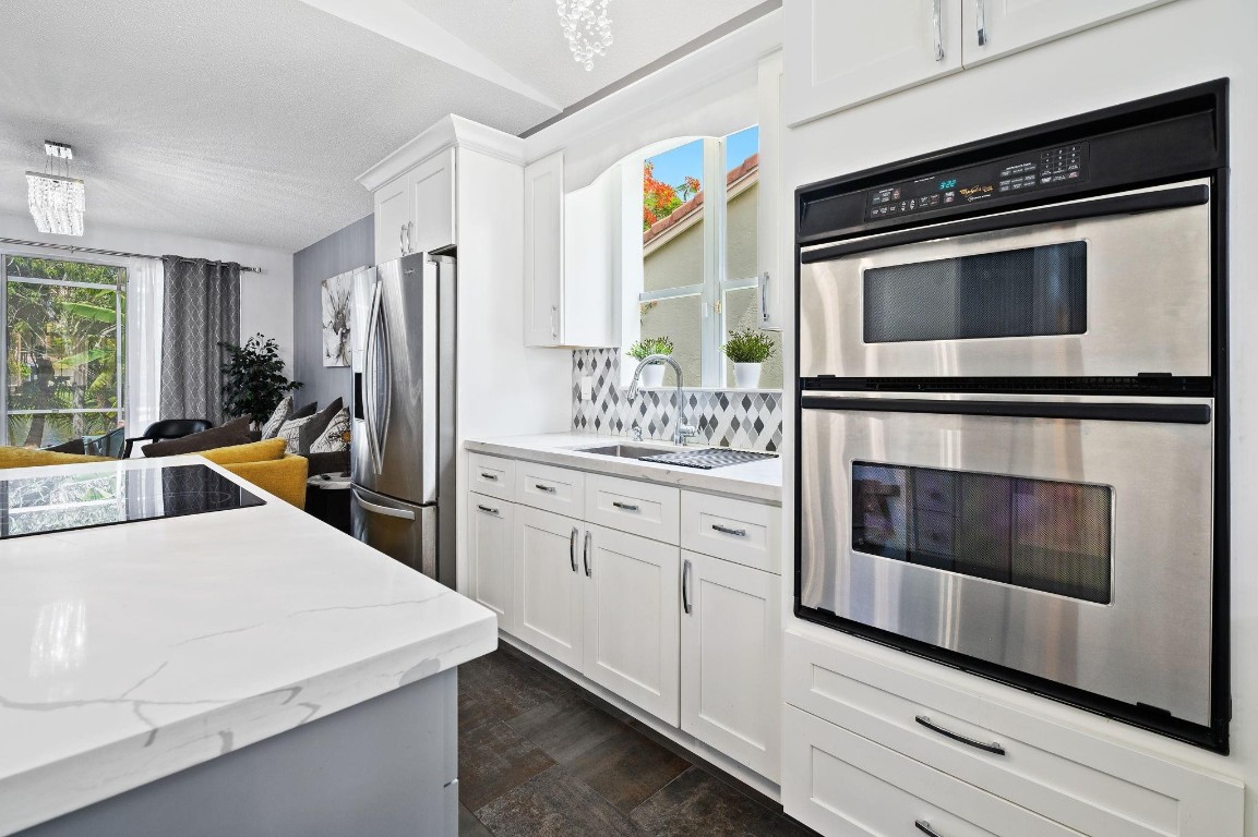 Towngate 156-11 B - Residential