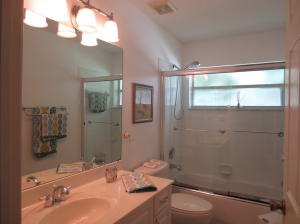 GREENVIEW SHORES 2 OF WEL - Residential