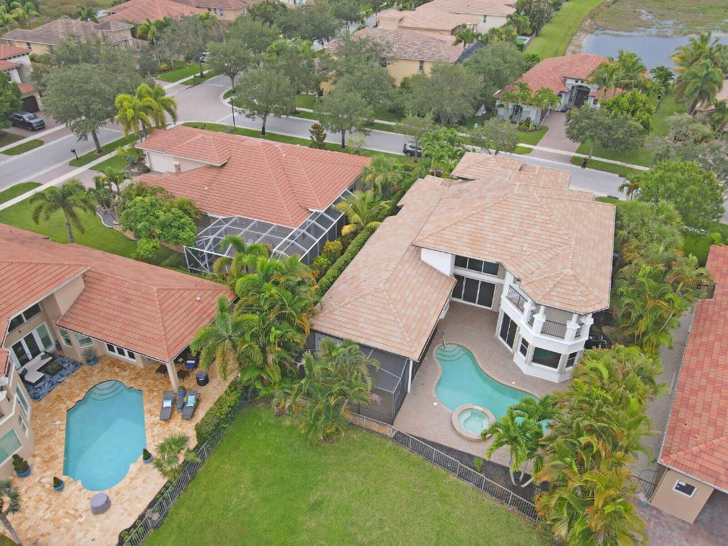 WELLINGTON VIEW - Residential