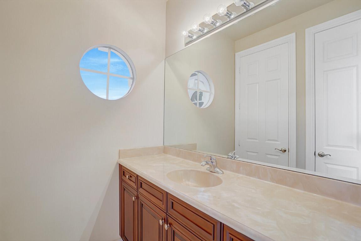 WELLINGTON VIEW - Residential