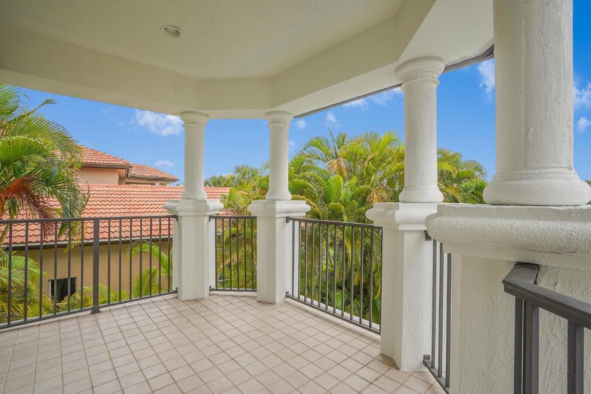 WELLINGTON VIEW - Residential