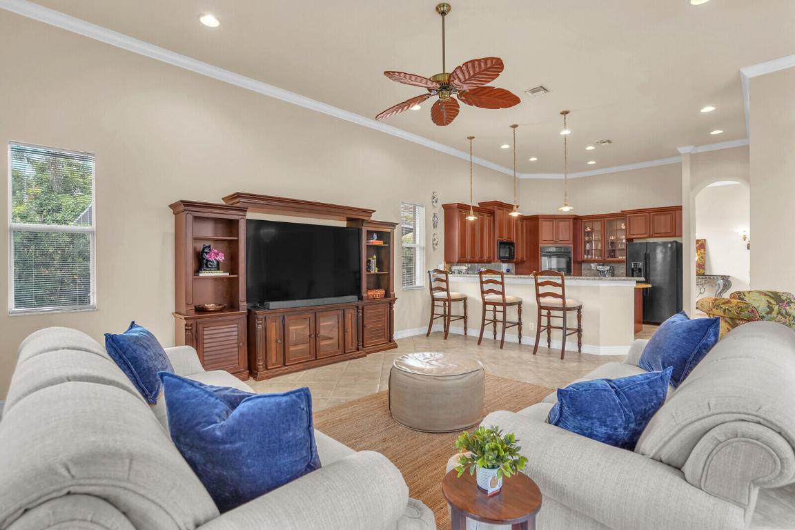 WELLINGTON VIEW - Residential