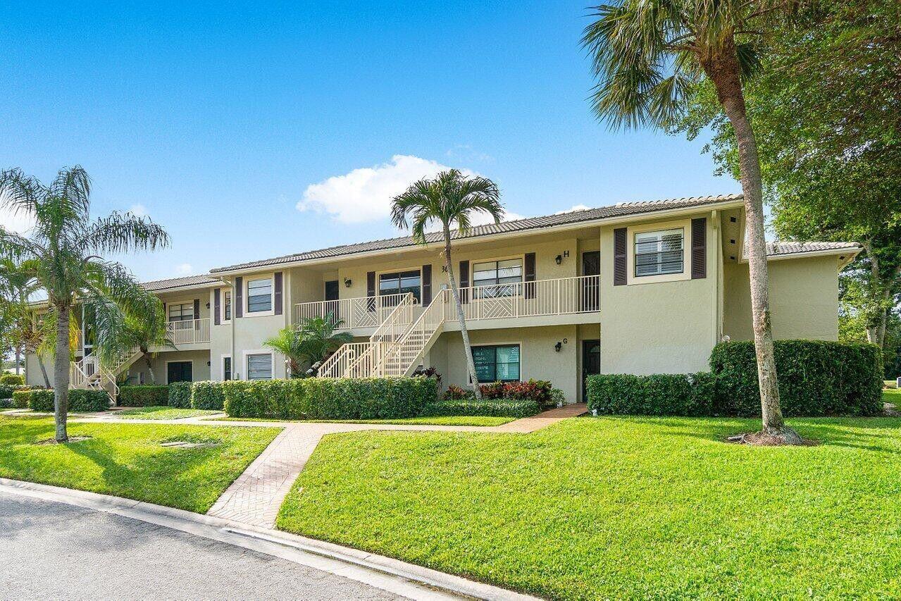 36 Stratford Lane H, Boynton Beach, FL, 33436/$154,900 2 36 Stratford Lane H