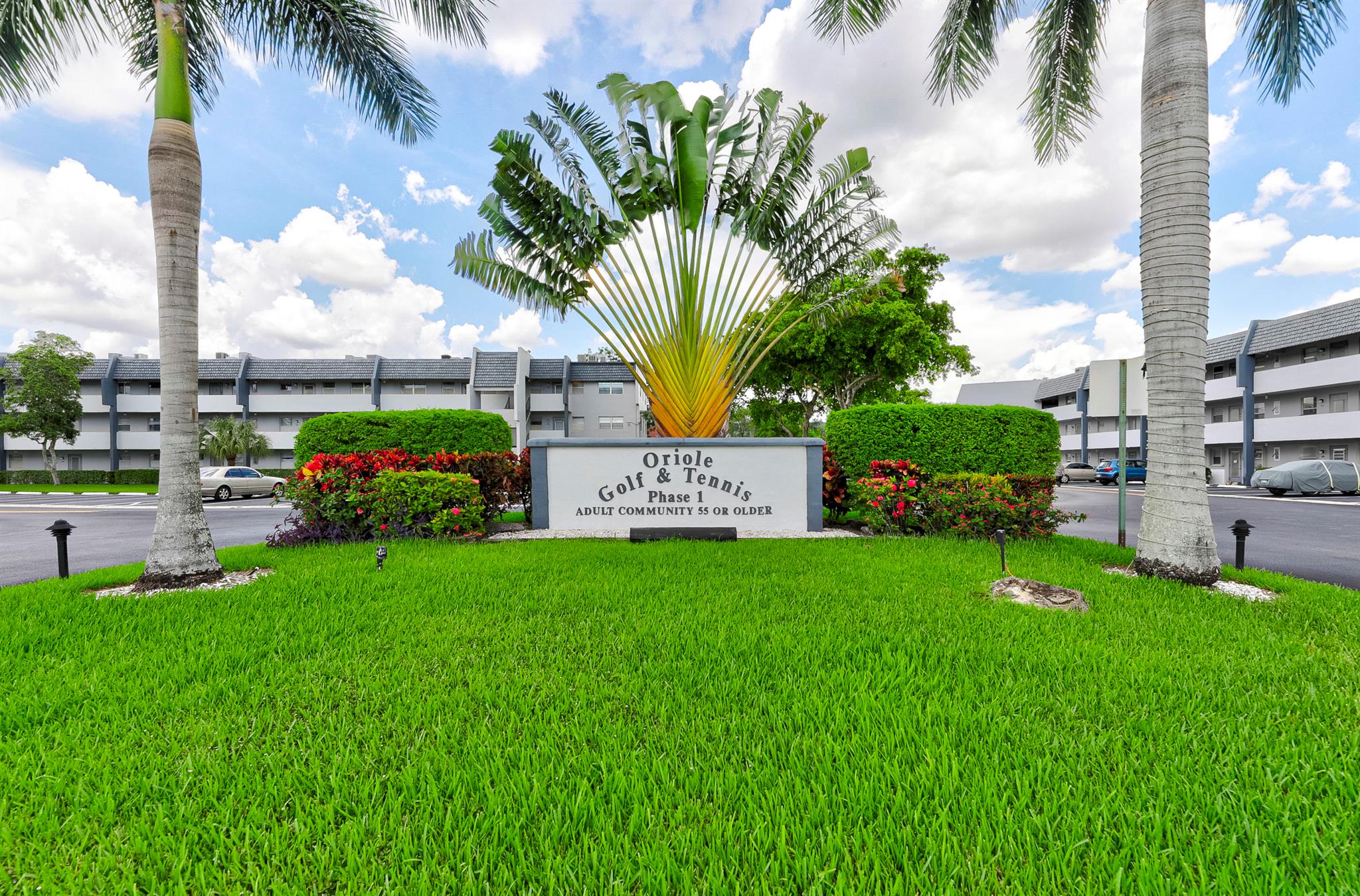 ORIOLE GOLF & TENNIS CLUB - Residential