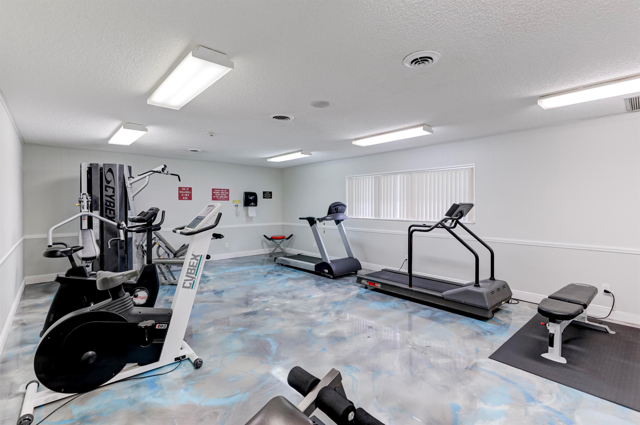 ORIOLE GOLF & TENNIS CLUB - Residential