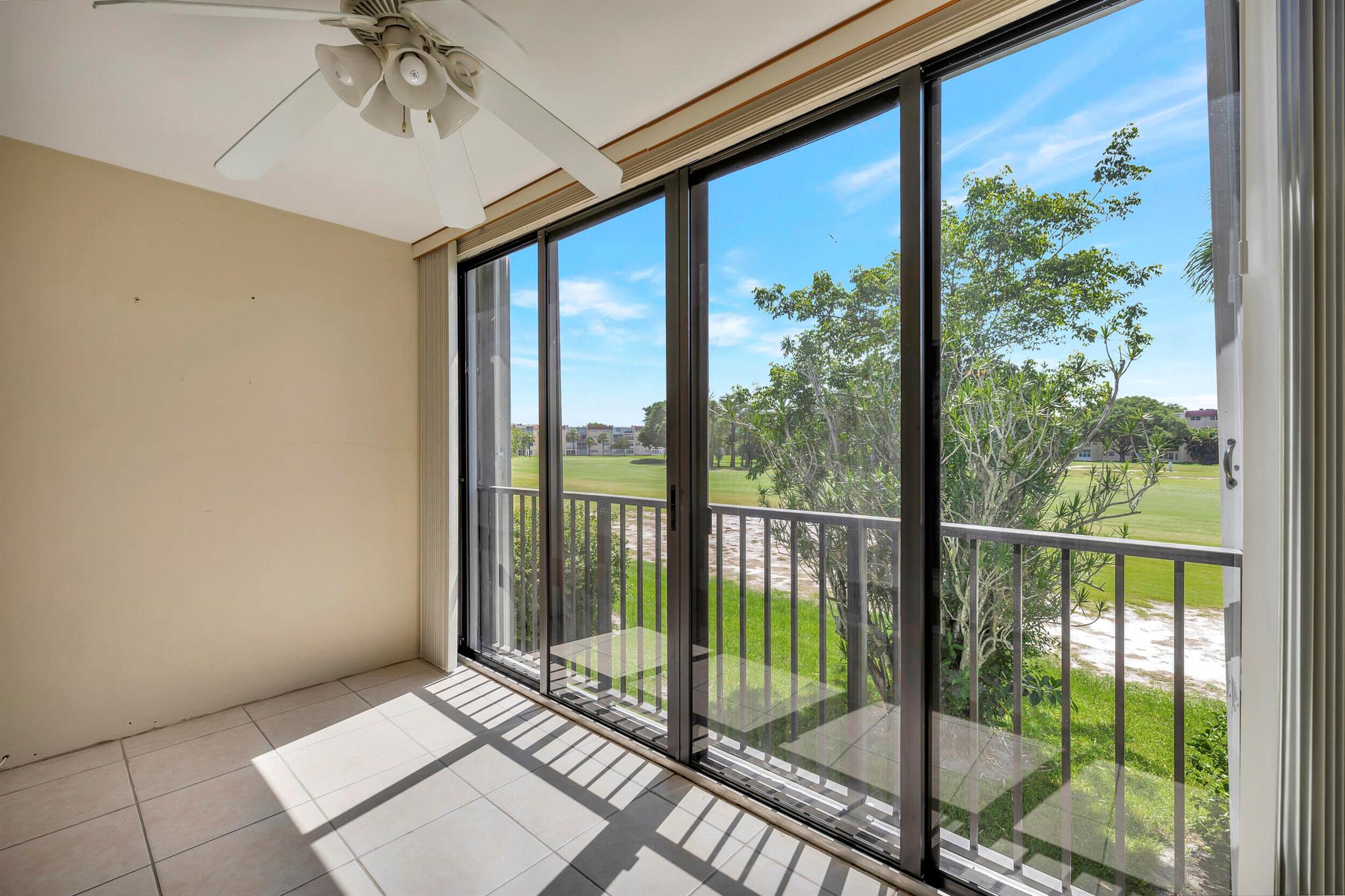ORIOLE GOLF & TENNIS CLUB - Residential