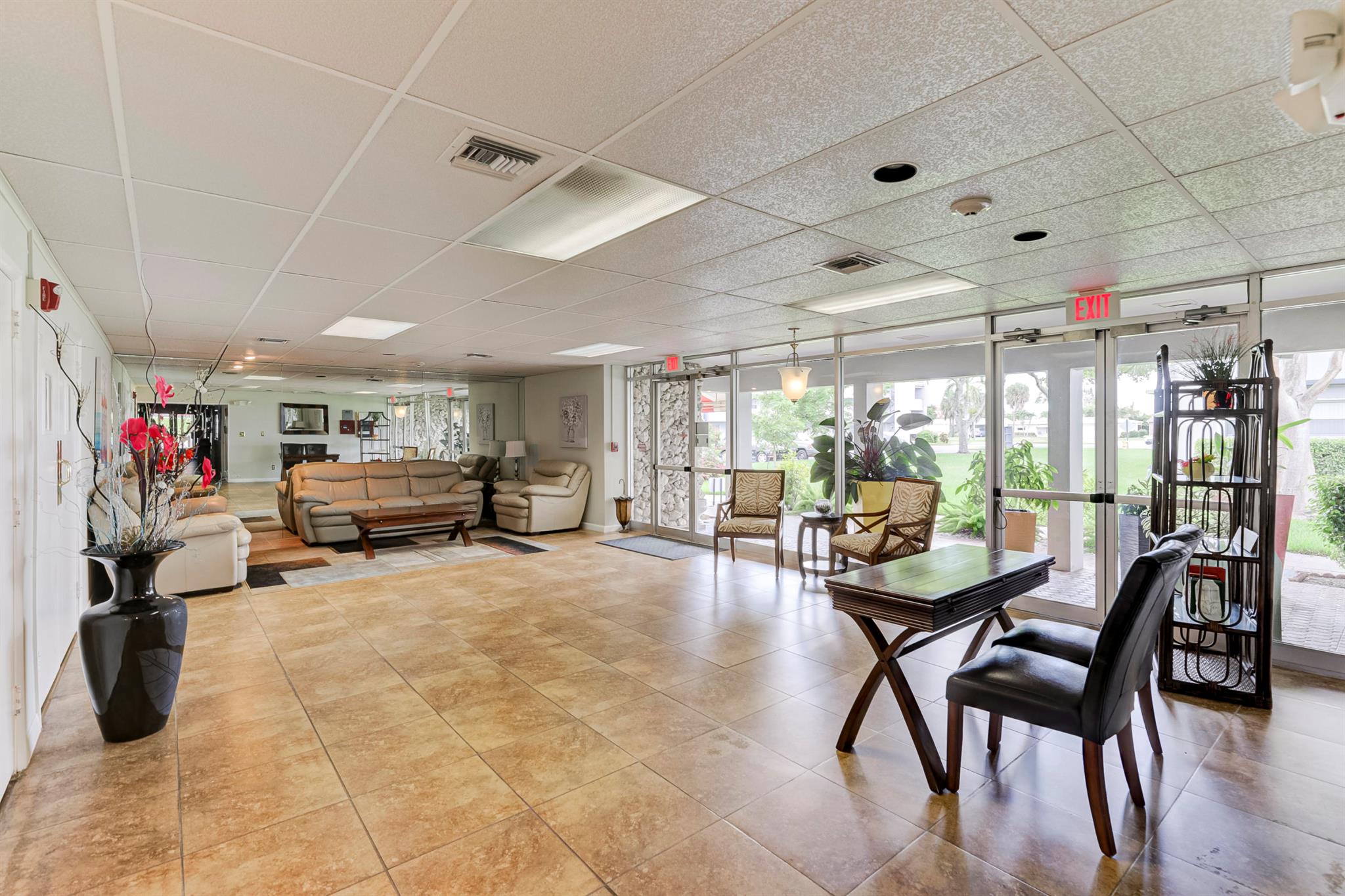 ORIOLE GOLF & TENNIS CLUB - Residential