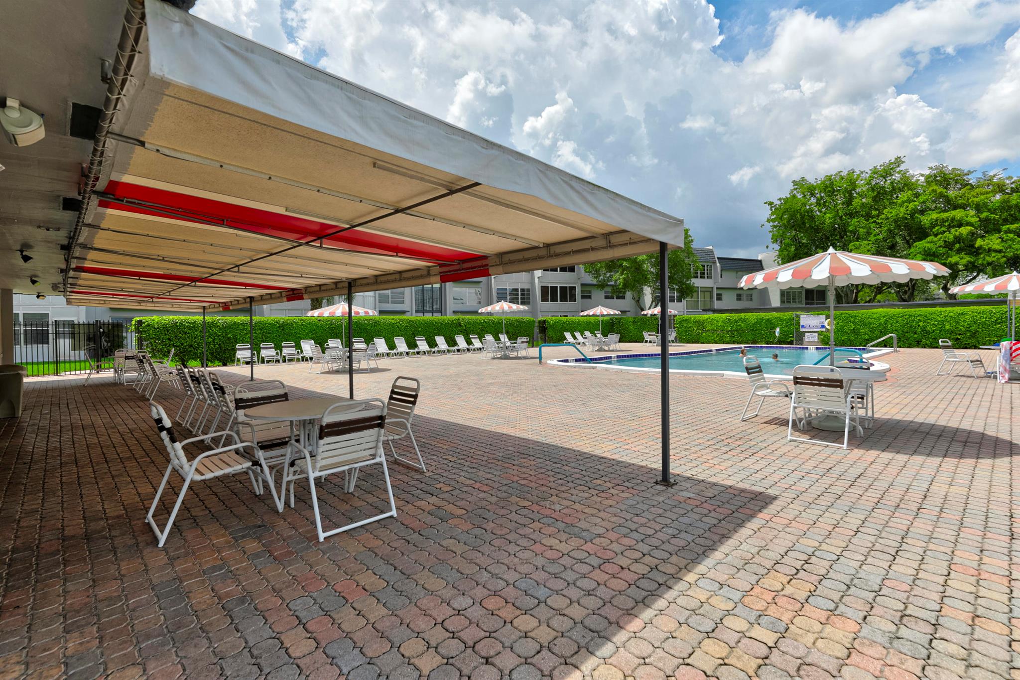 ORIOLE GOLF & TENNIS CLUB - Residential