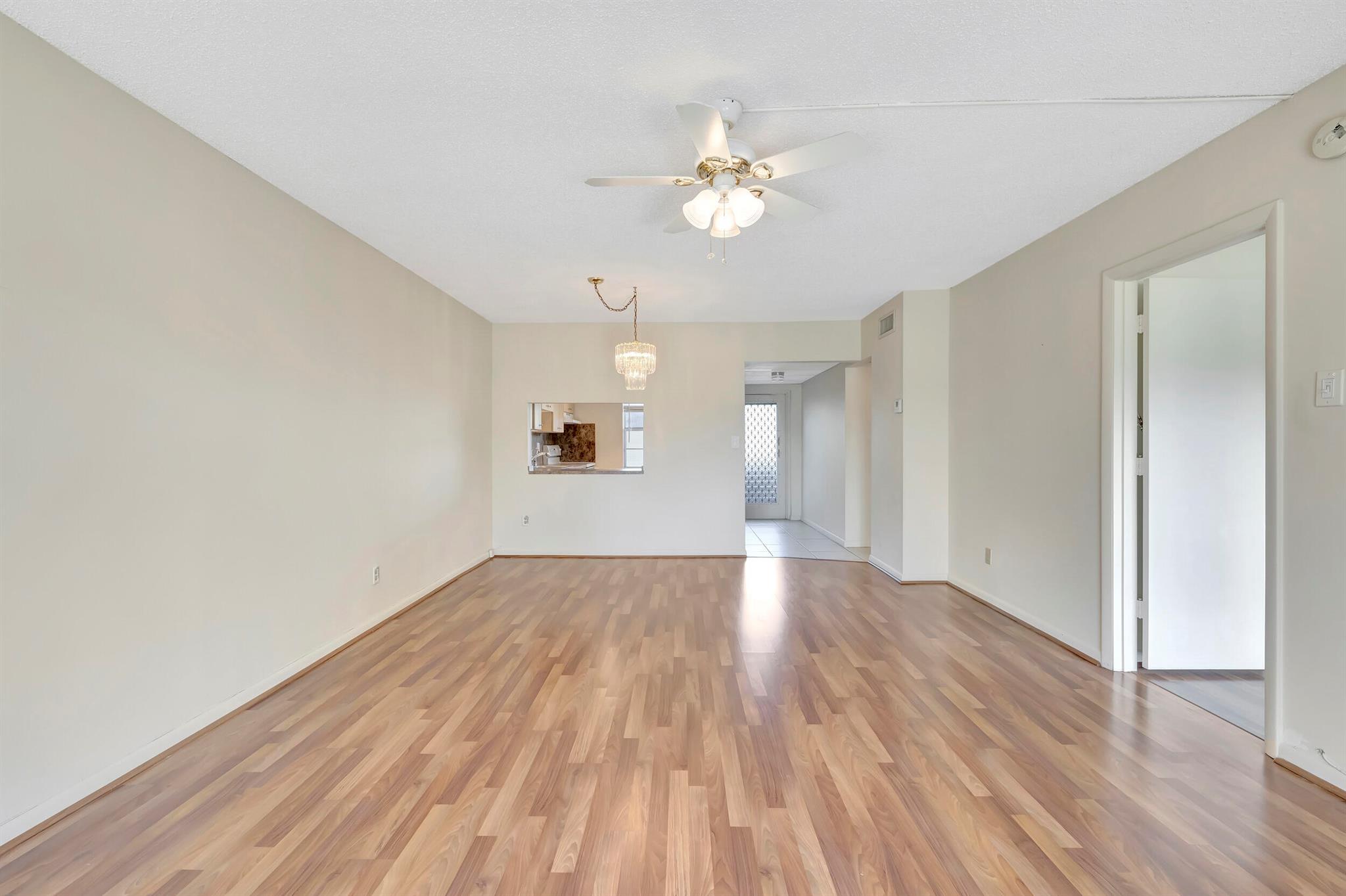 ORIOLE GOLF & TENNIS CLUB - Residential