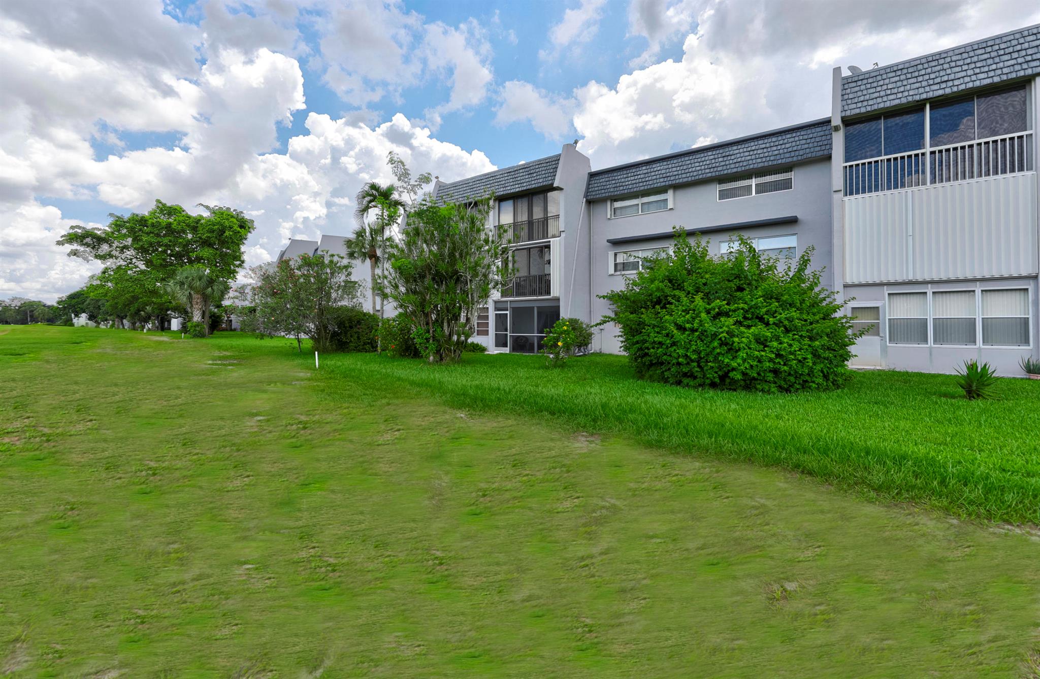 ORIOLE GOLF & TENNIS CLUB - Residential