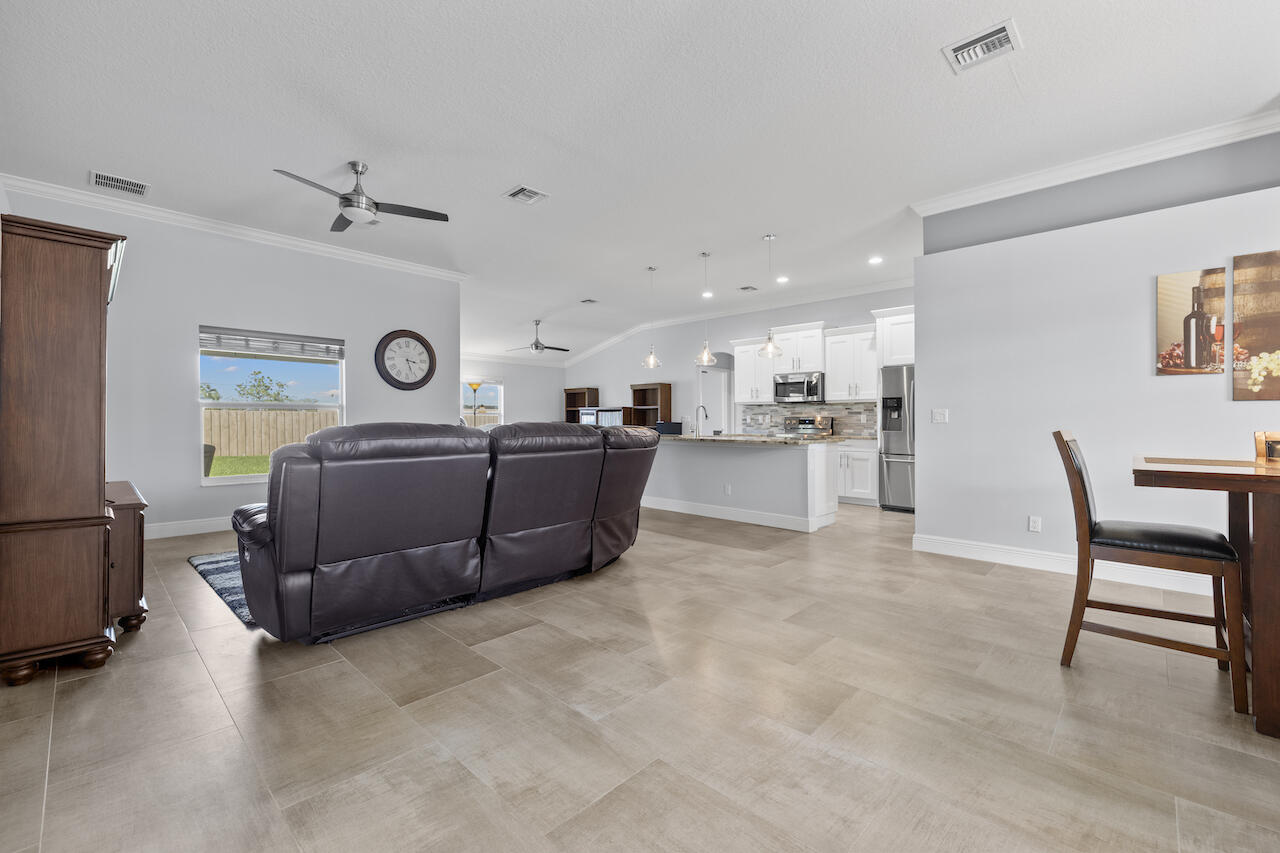 PORT ST LUCIE SECTION 44 - Residential