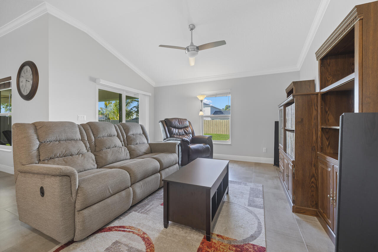 PORT ST LUCIE SECTION 44 - Residential