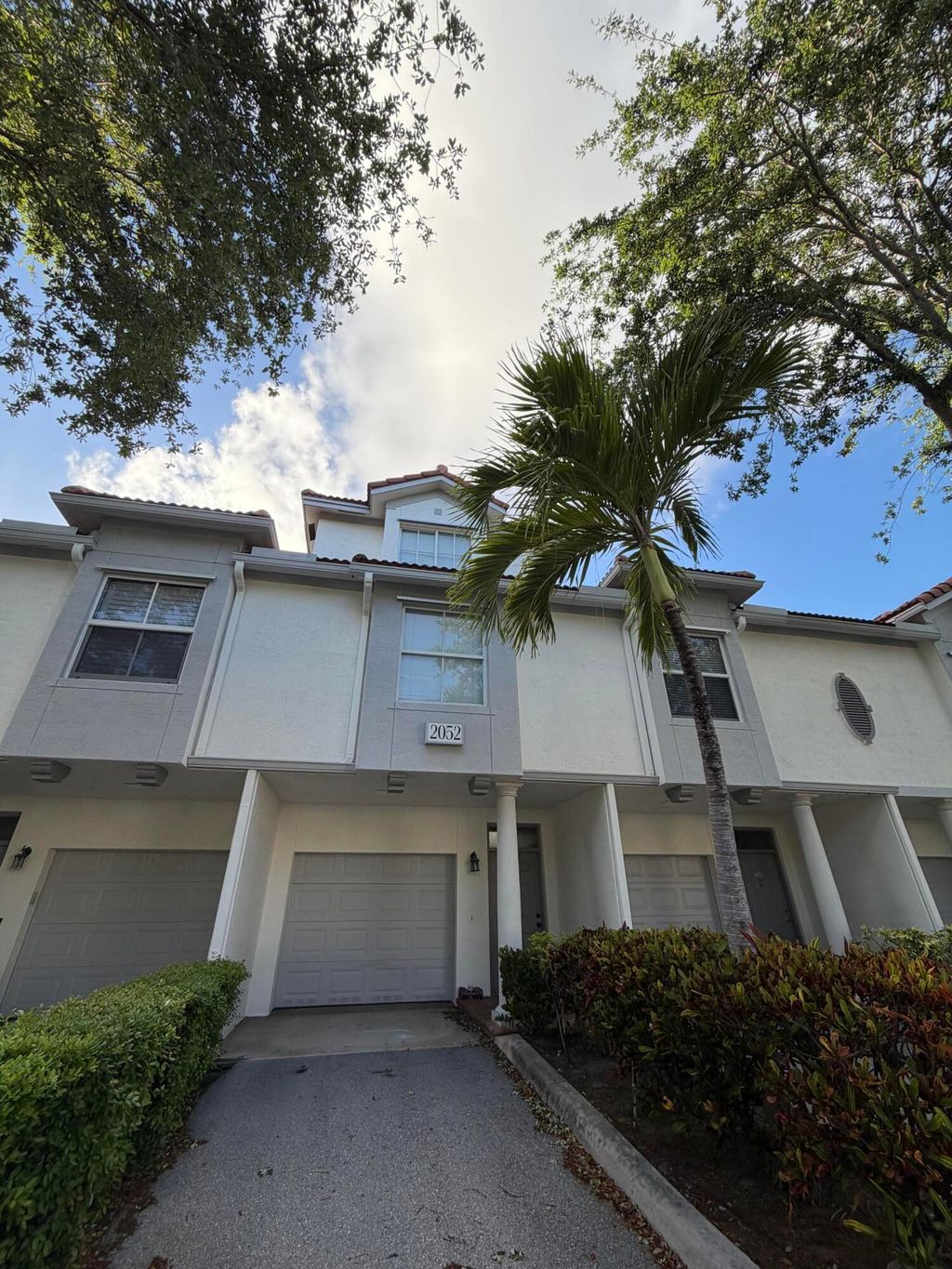 Photo of 2052 Alta Meadows Lane #2205, Delray Beach, FL 33444 (MLS # B26020923)