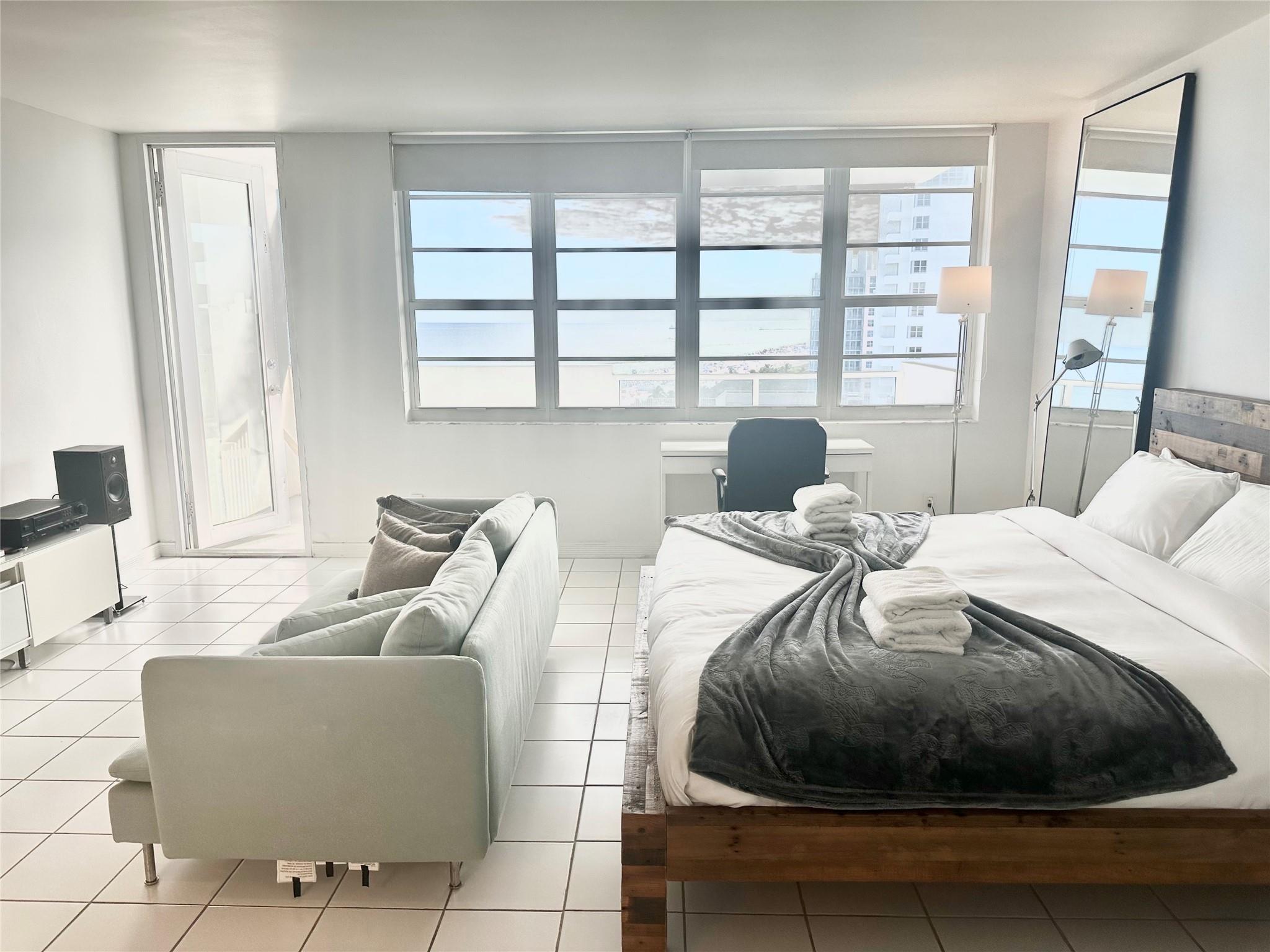 Decoplage Condominium - Residential Lease