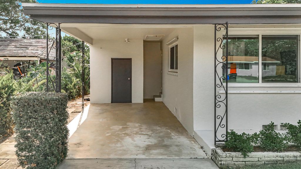 Photo of 1622 N D Street, Lake Worth Beach, FL 33460 (MLS # R11097772)