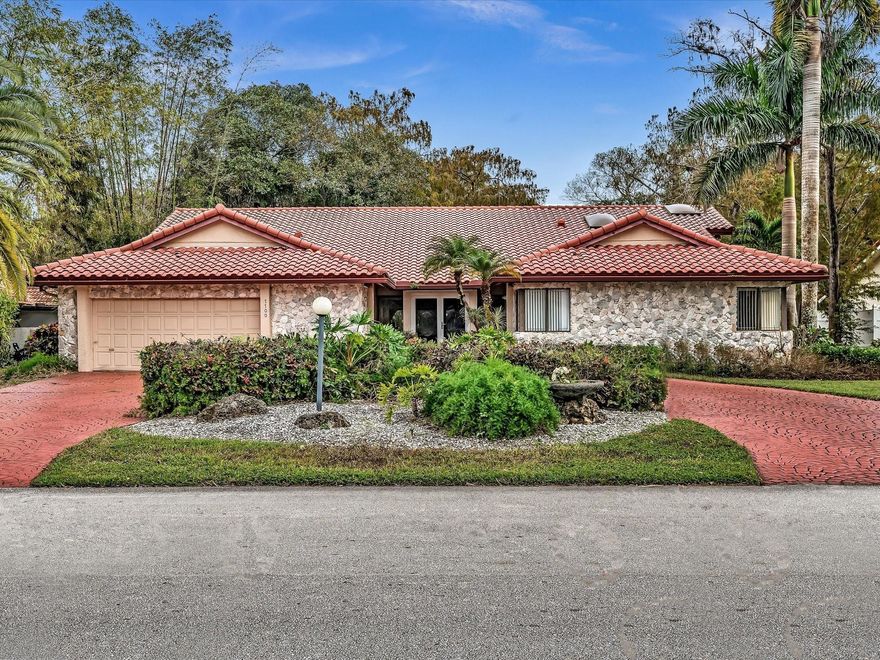 Great Scott!! DEAL FELL THROUGH**Incredible spacious 3 bedroom 2.5 bath home in Estates section of Woodmont Country Club**Enter through the front door into this expansive living area with view of the golf course** Gorgeous custom wood ceilings**Kitchen with all wood cabinets,large island, granite counter tops and large breakfast area**Formal dining room**Custom wet bar** Split bedroom plan**Huge owner suite with his and hers master bath**Hurricane impact front doors**Large screened patio/pool area**This home is the absolute best for the Florida lifestyle**