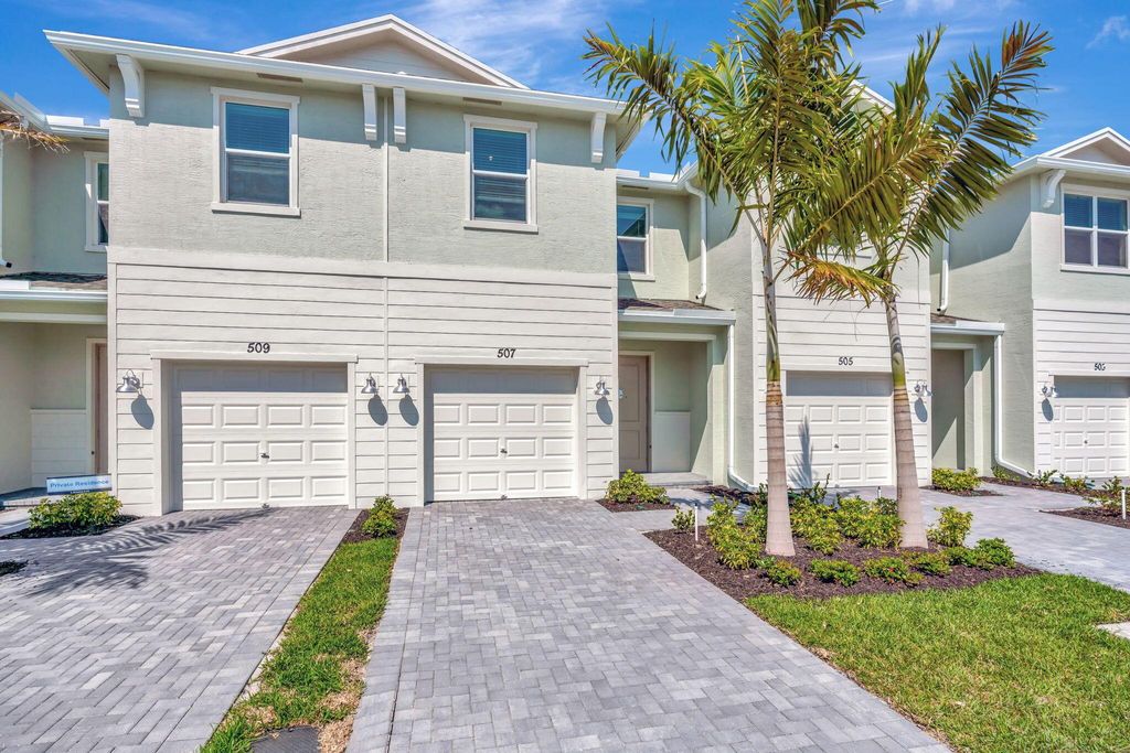 Photo of 507 SE Rivergrass Street, Port Saint Lucie, FL 34984 (MLS # R11067174)