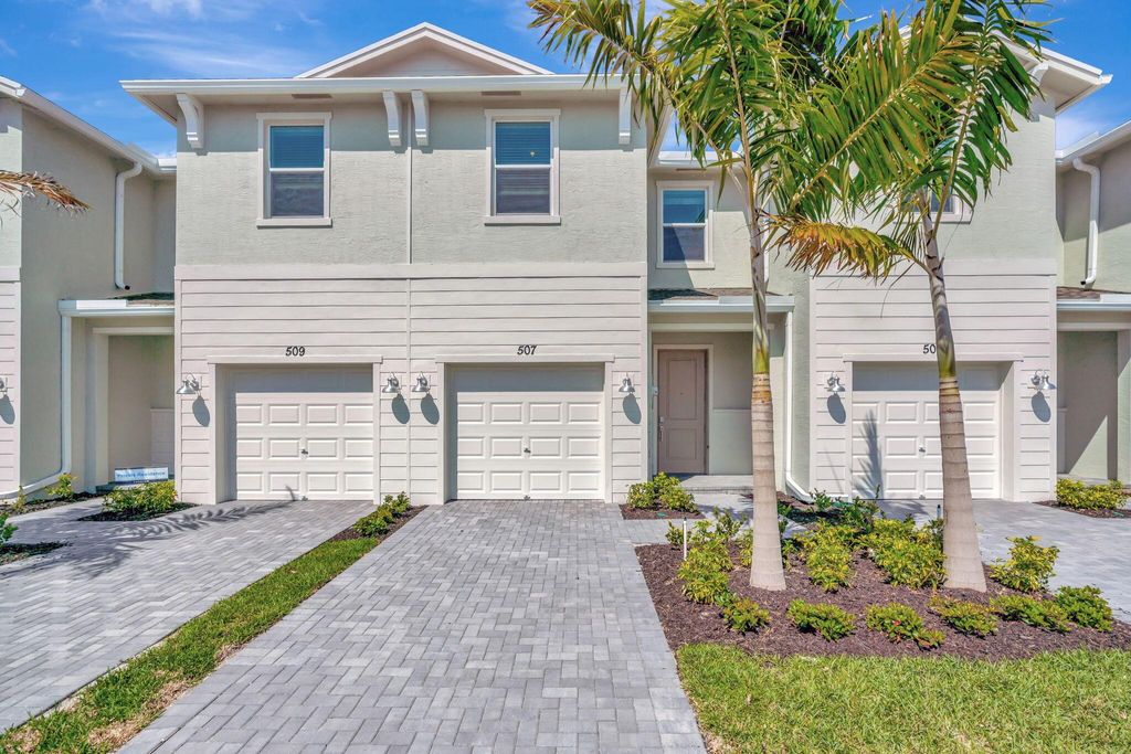 Photo of 507 SE Rivergrass Street, Port Saint Lucie, FL 34984 (MLS # R11067174)