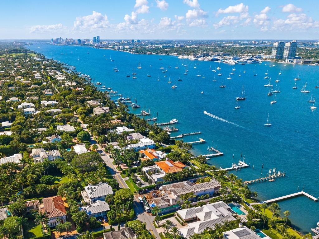 ALTO LIDO - Residential