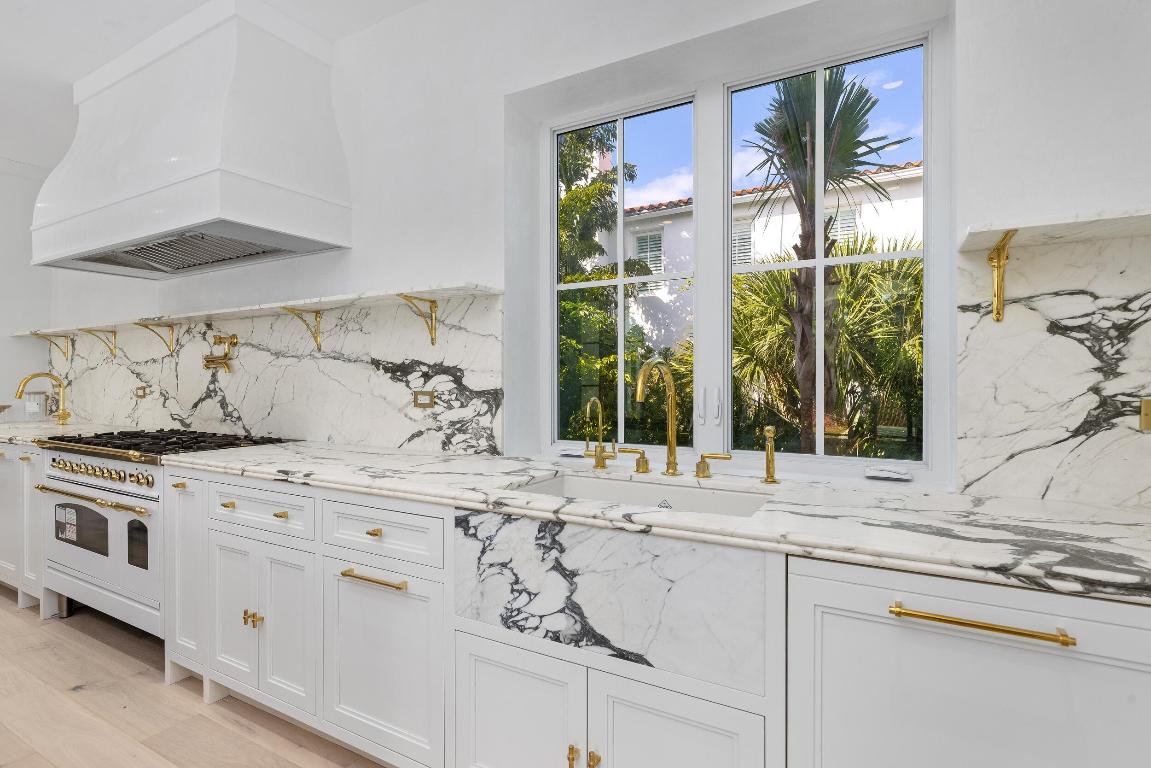 ALTO LIDO - Residential