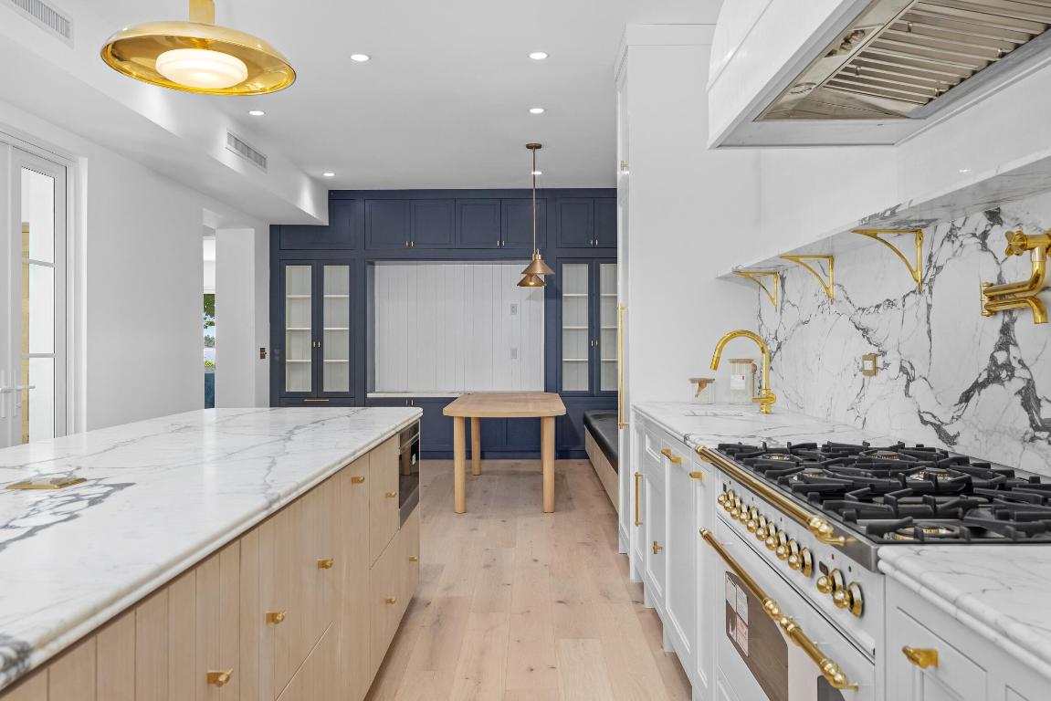 ALTO LIDO - Residential