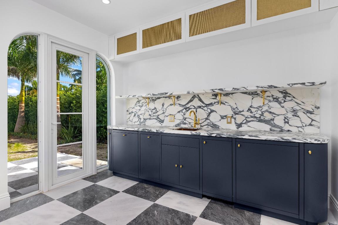 ALTO LIDO - Residential